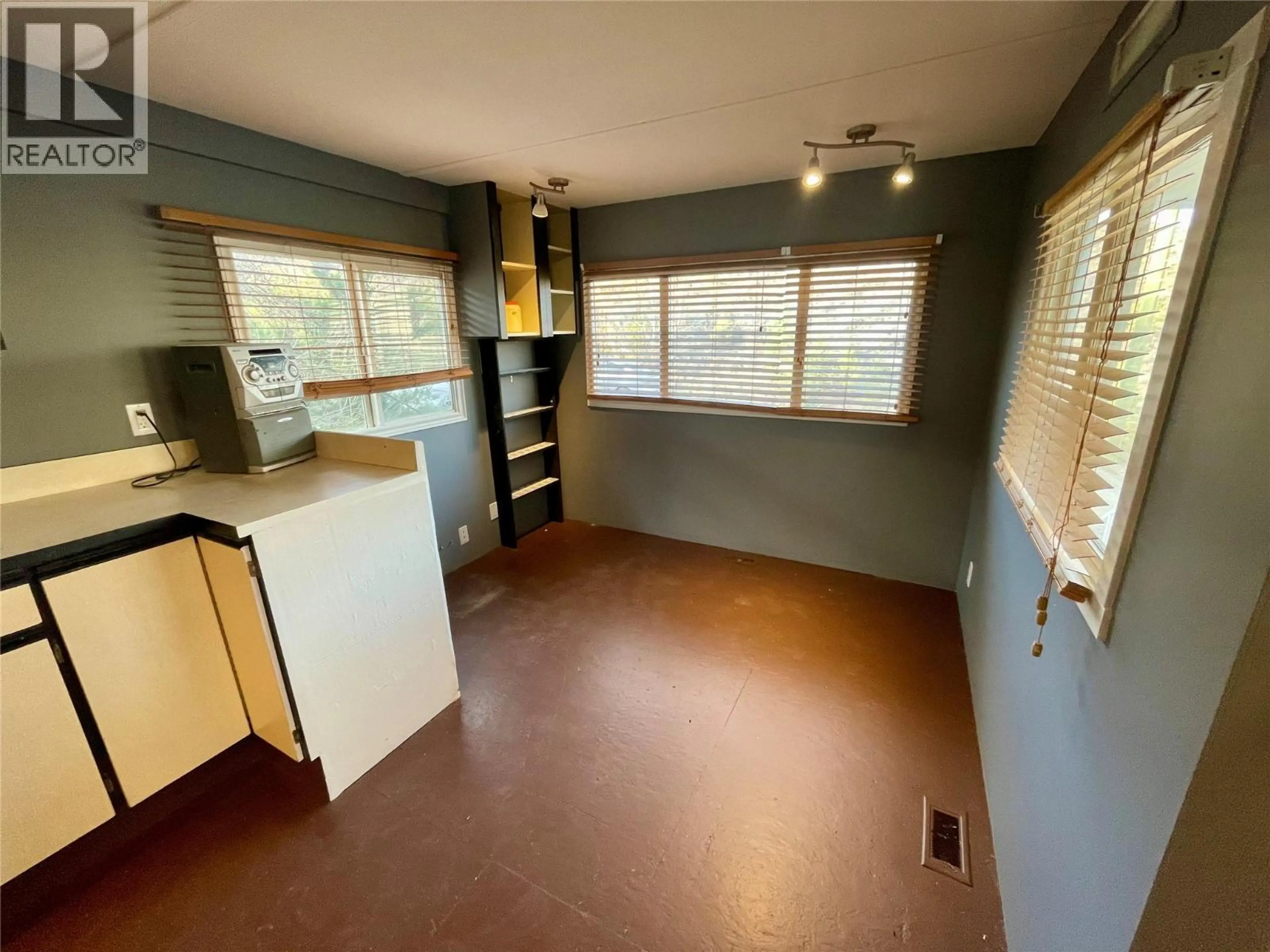 Property at #32 4395 TRANS CANADA  E HIGHWAY, Kamloops, BC