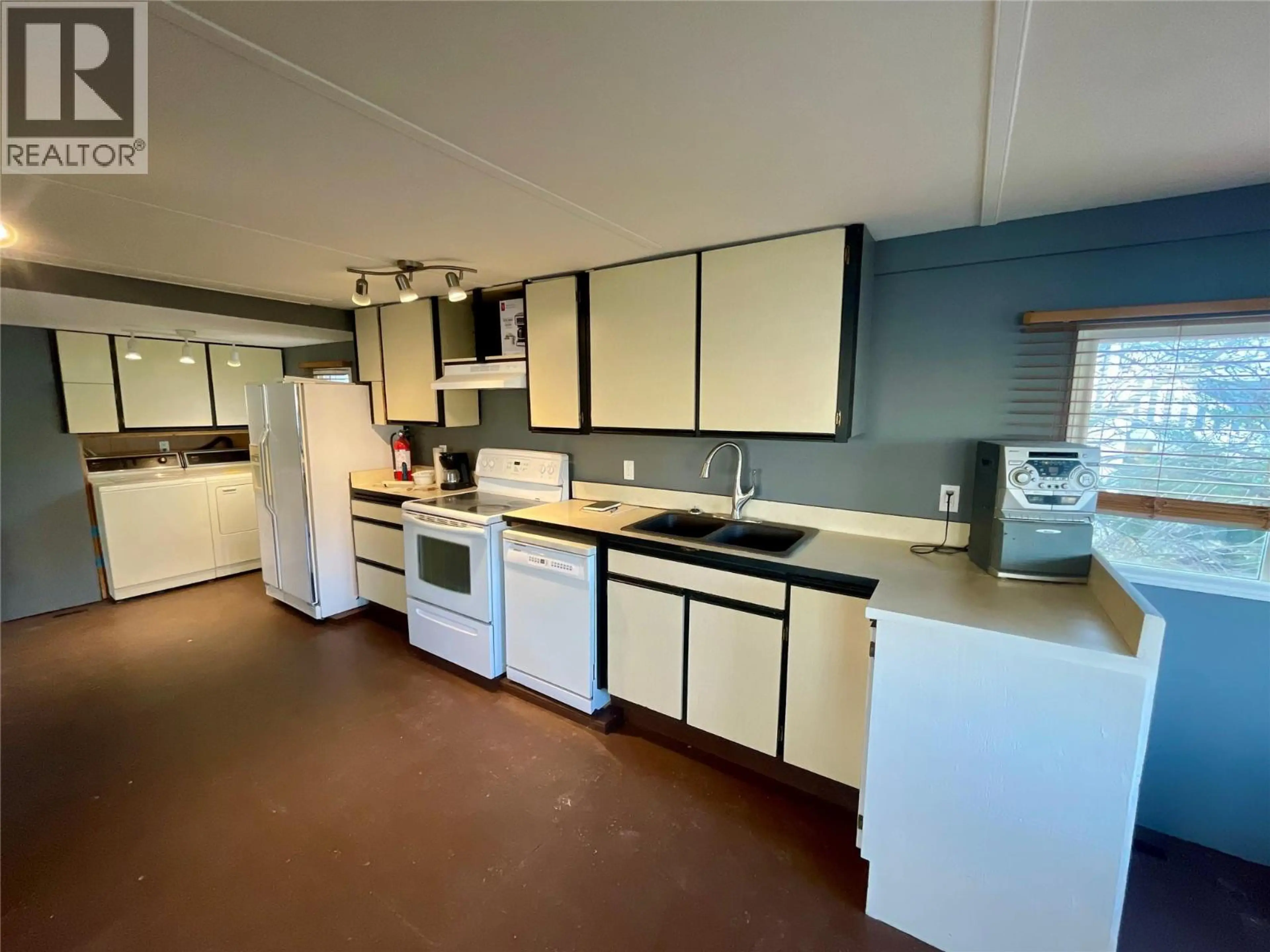 Property at #32 4395 TRANS CANADA  E HIGHWAY, Kamloops, BC