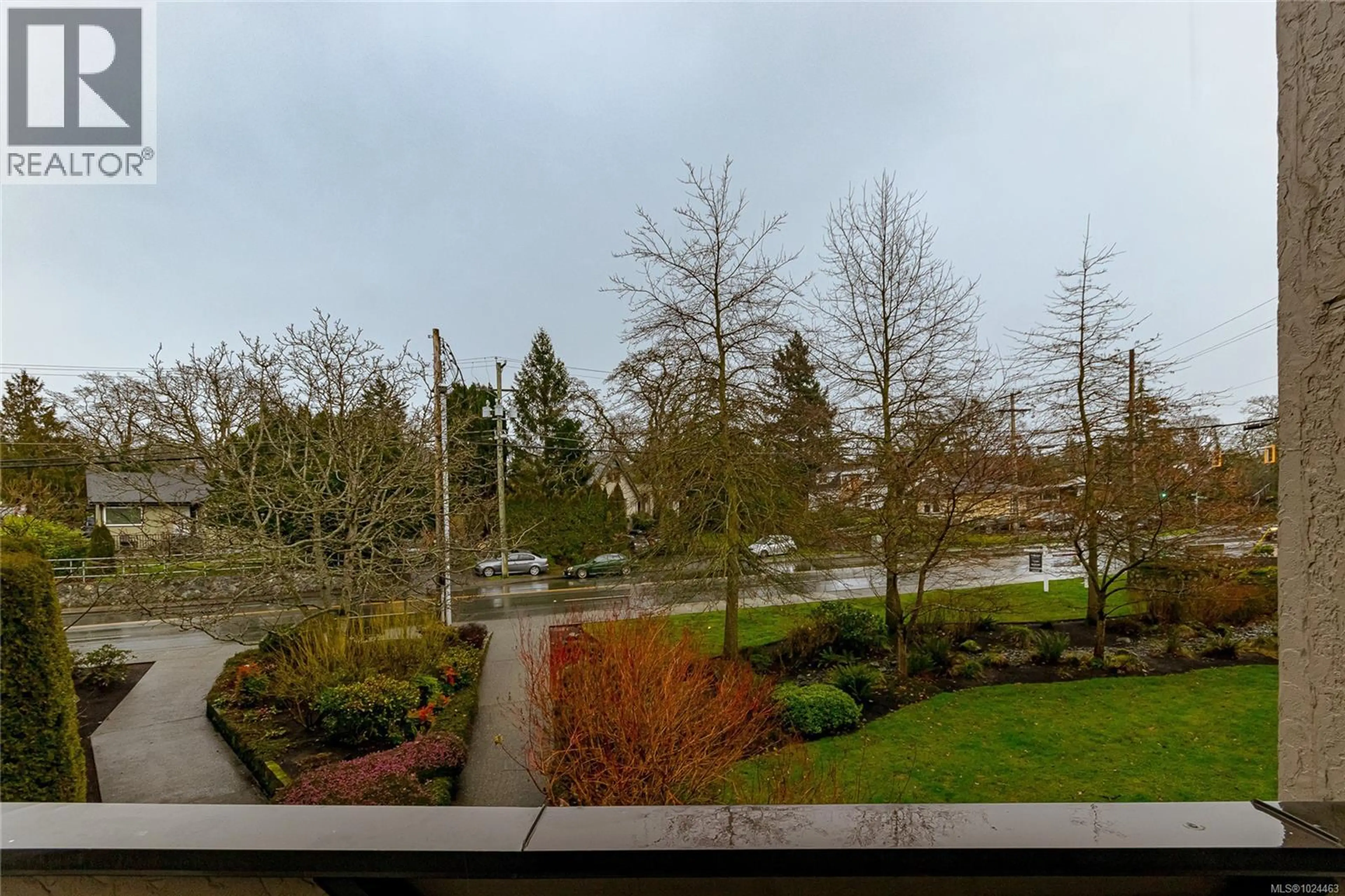Property at #206 3800 QUADRA ST, Saanich, BC