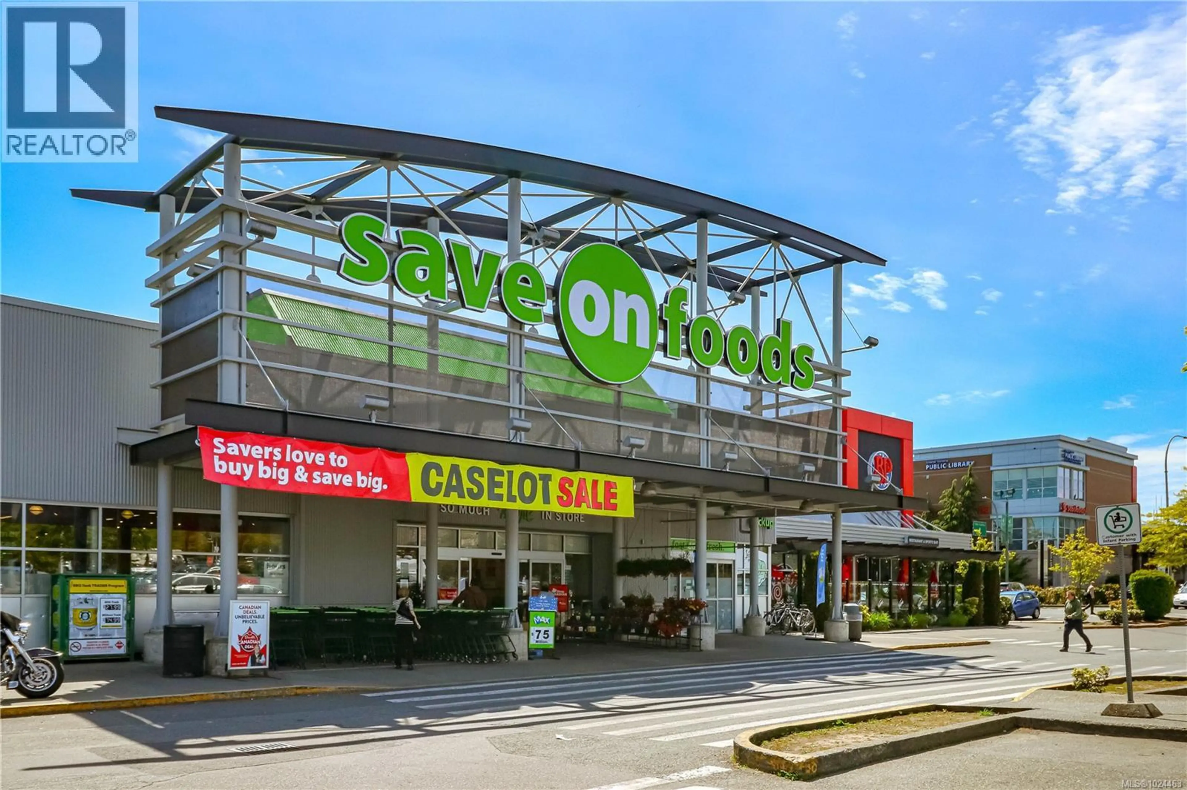 Property at #206 3800 QUADRA ST, Saanich, BC