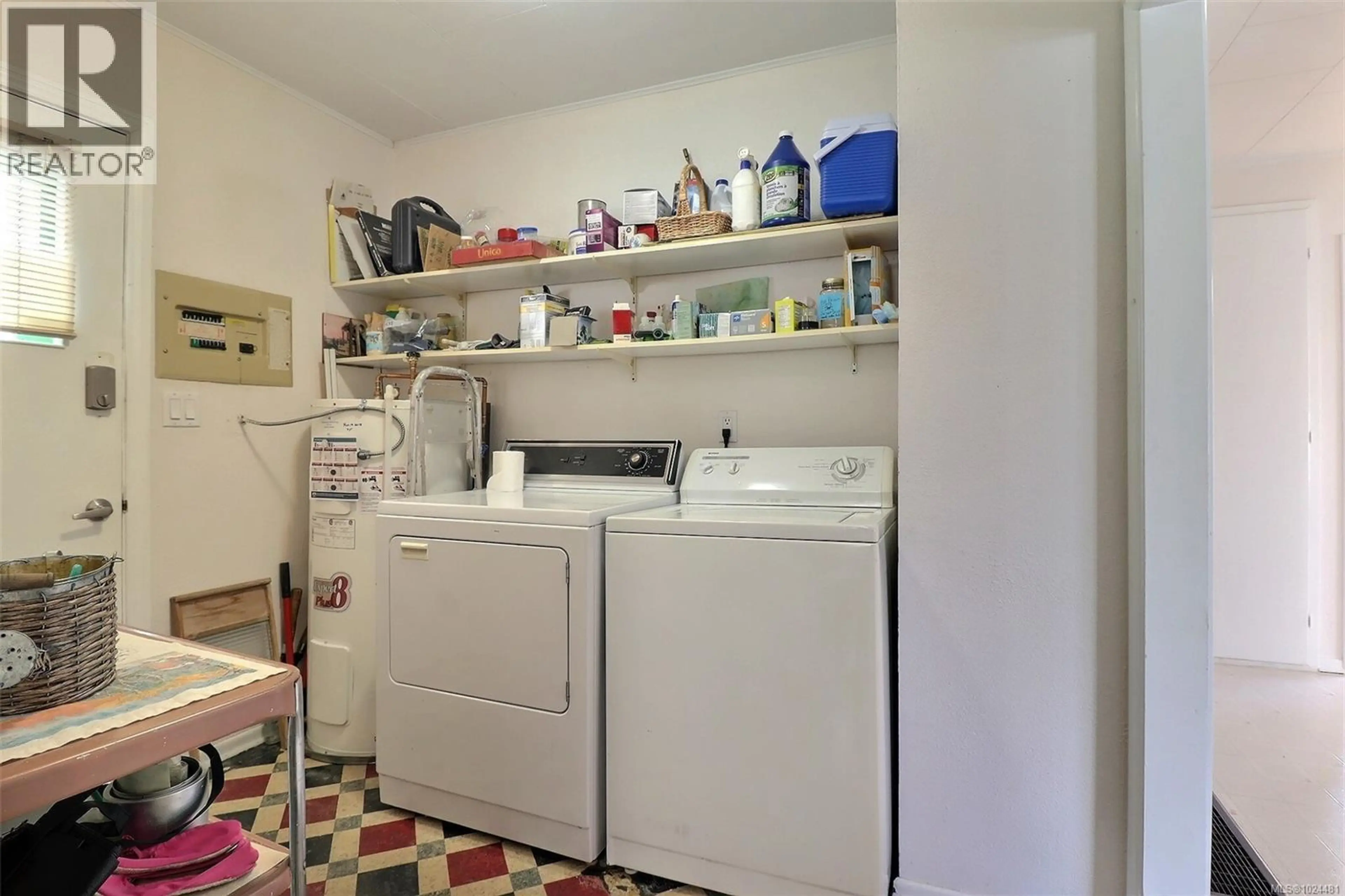 Property at 692 5TH ST, Courtenay, BC