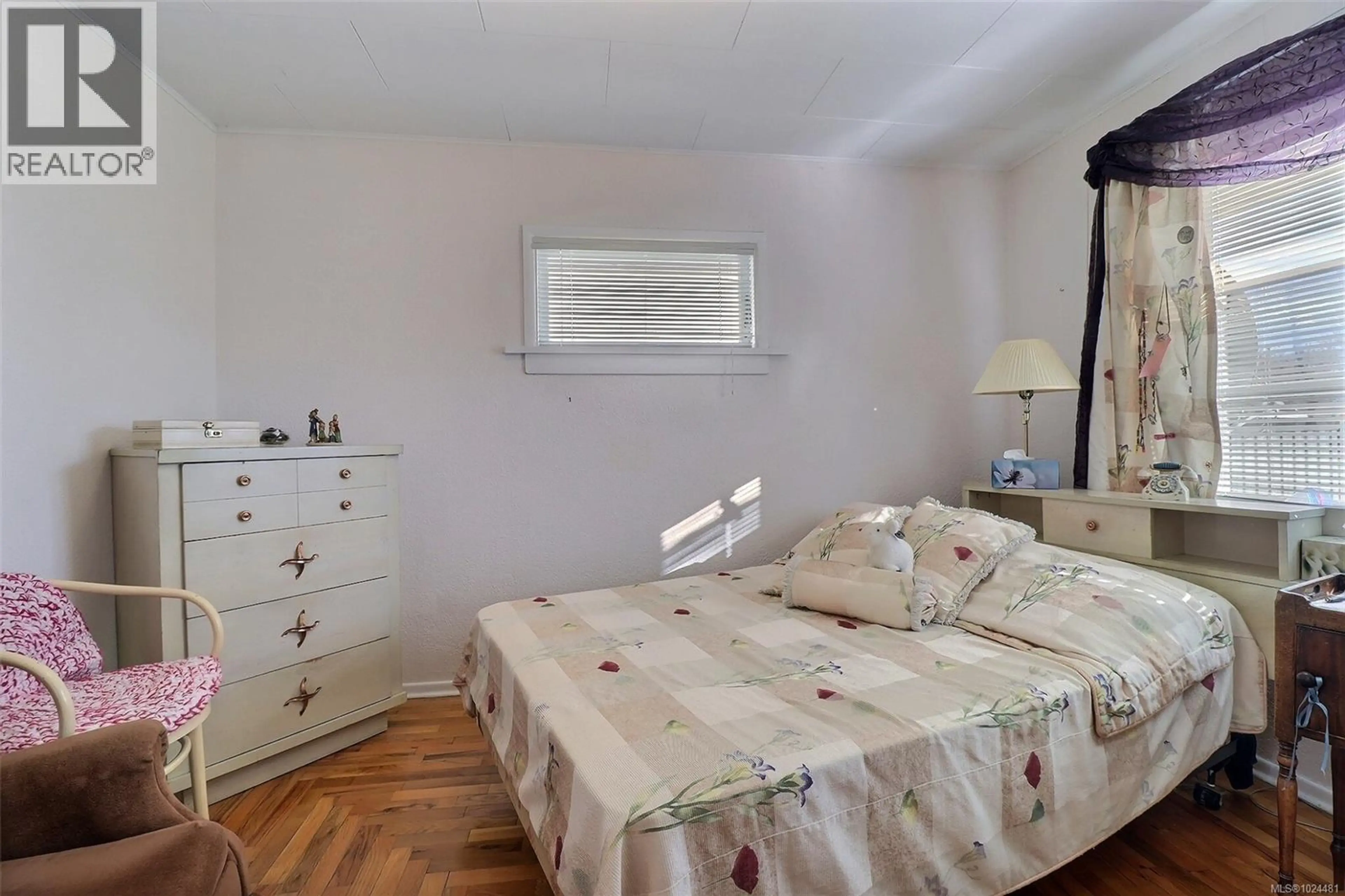 Property at 692 5TH ST, Courtenay, BC