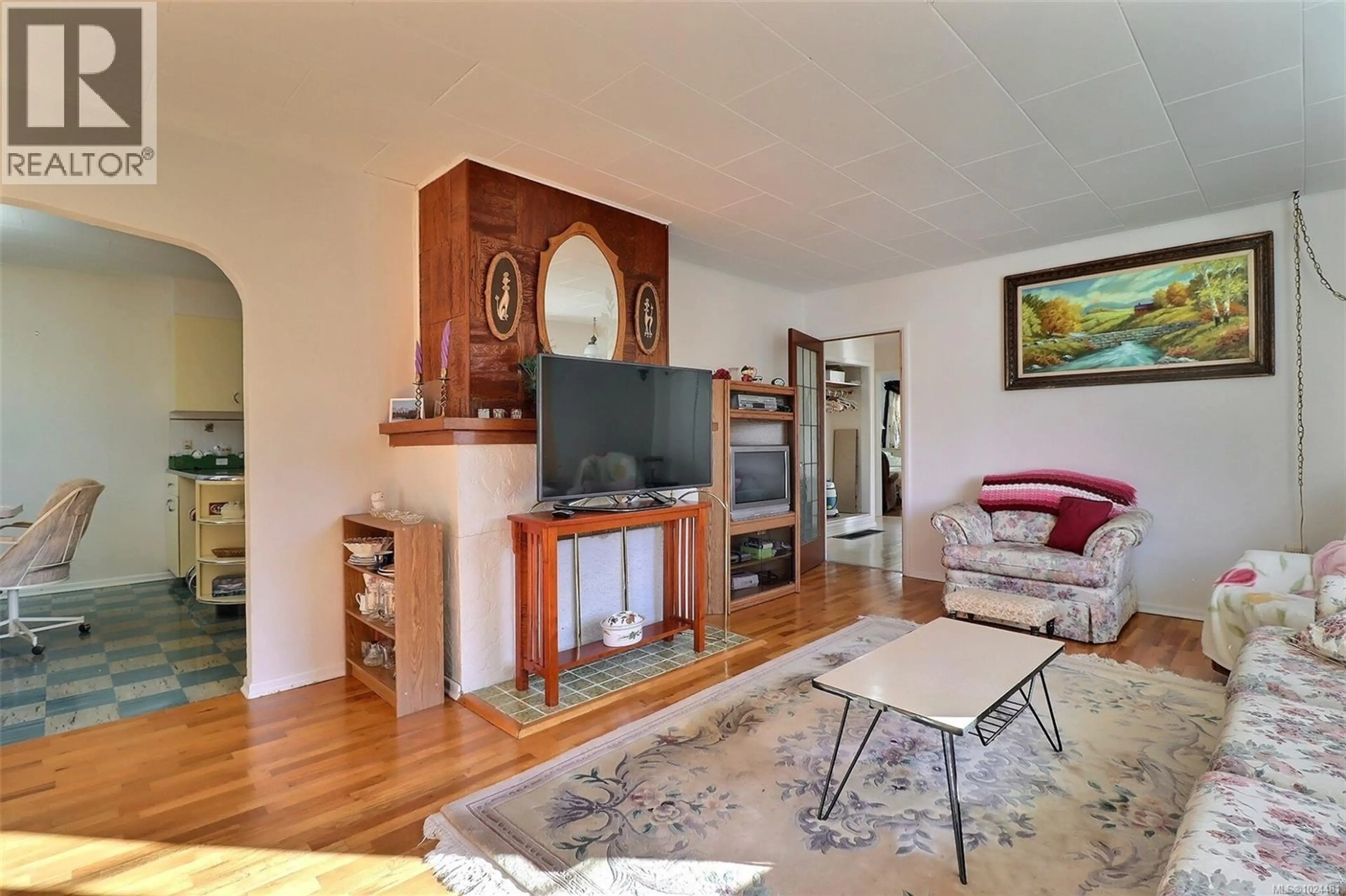 Property at 692 5TH ST, Courtenay, BC