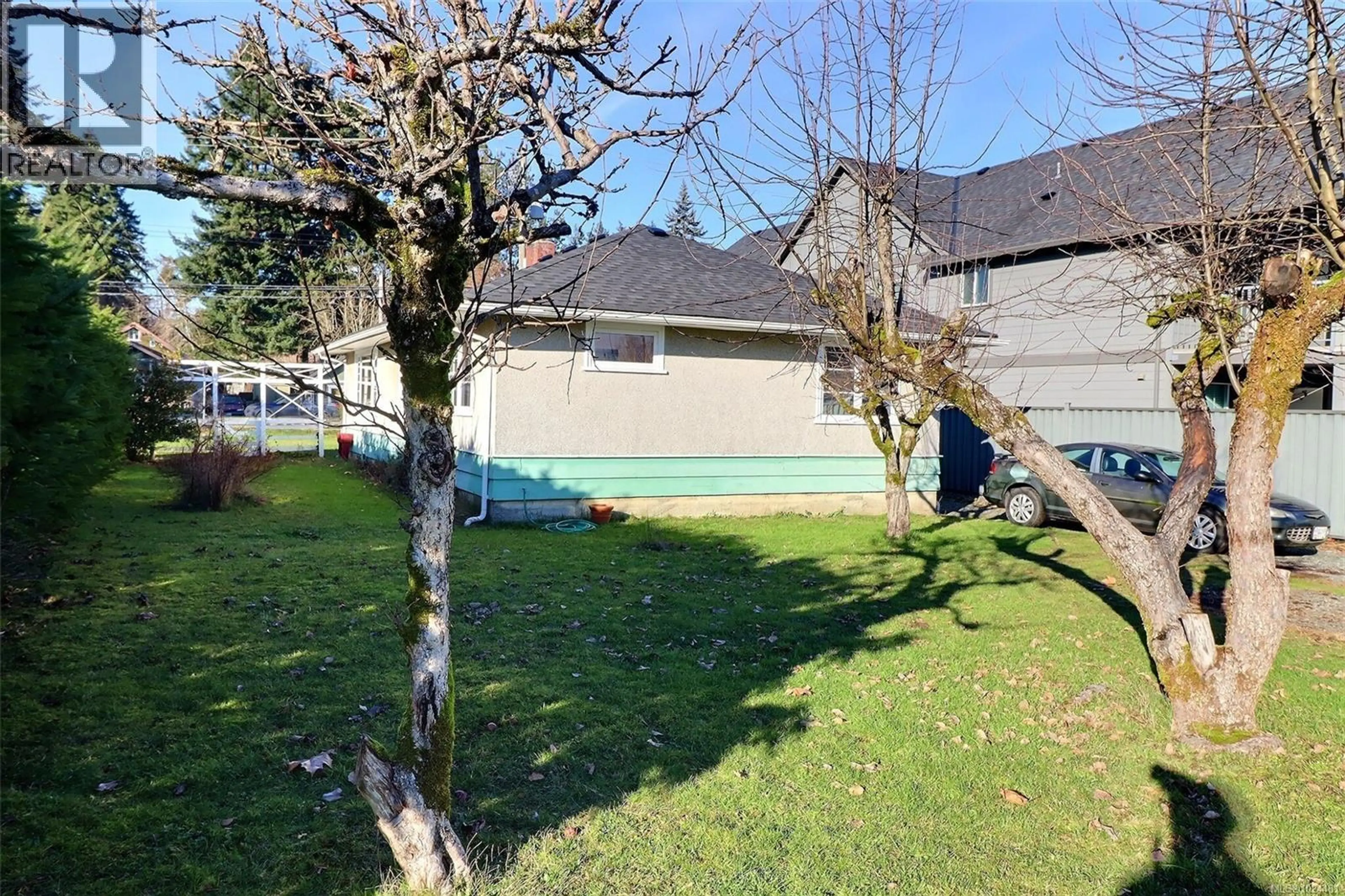 Property at 692 5TH ST, Courtenay, BC