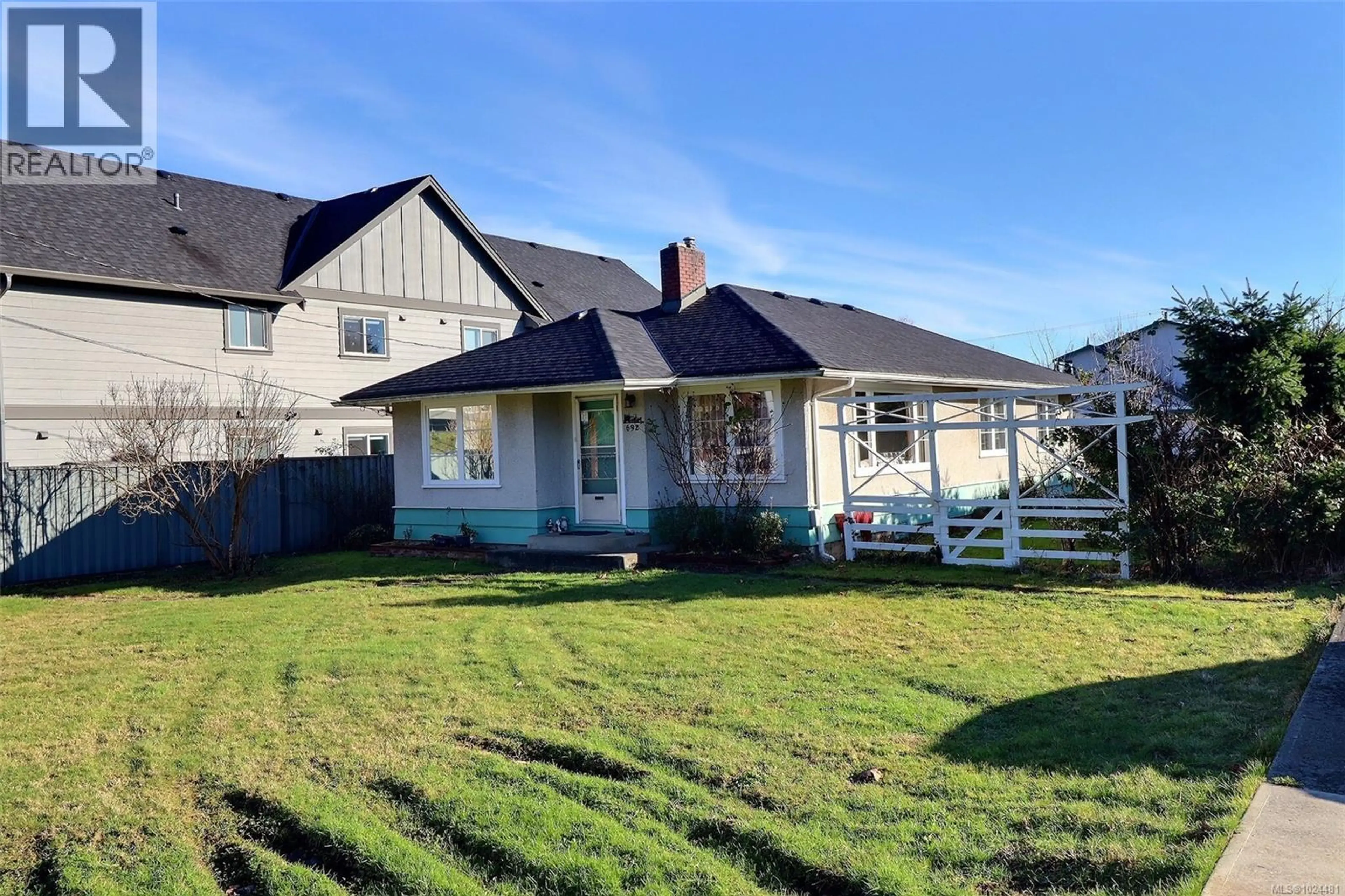 Property at 692 5TH ST, Courtenay, BC