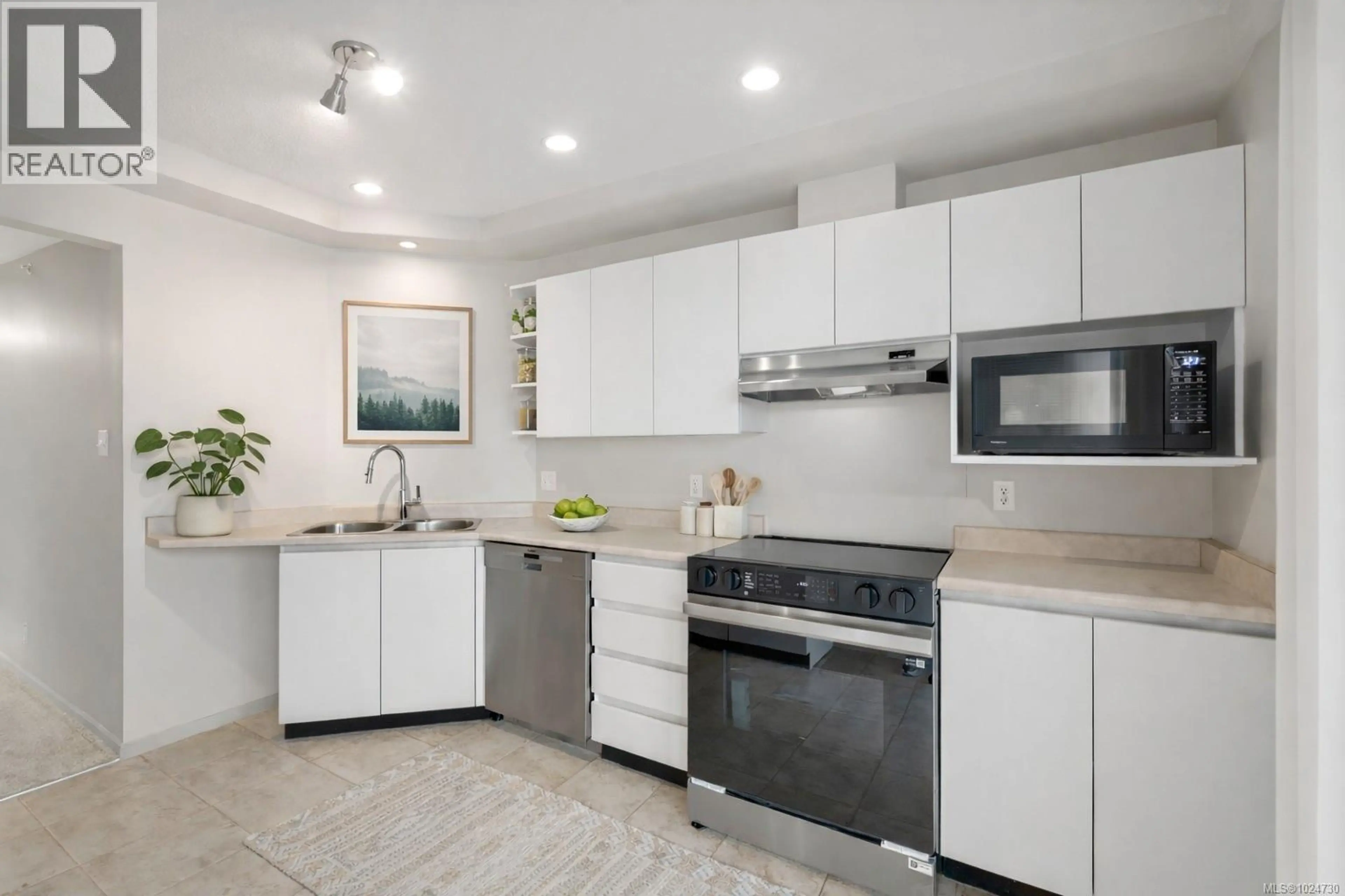 Property at #305 1020 VIEW ST, Victoria, BC