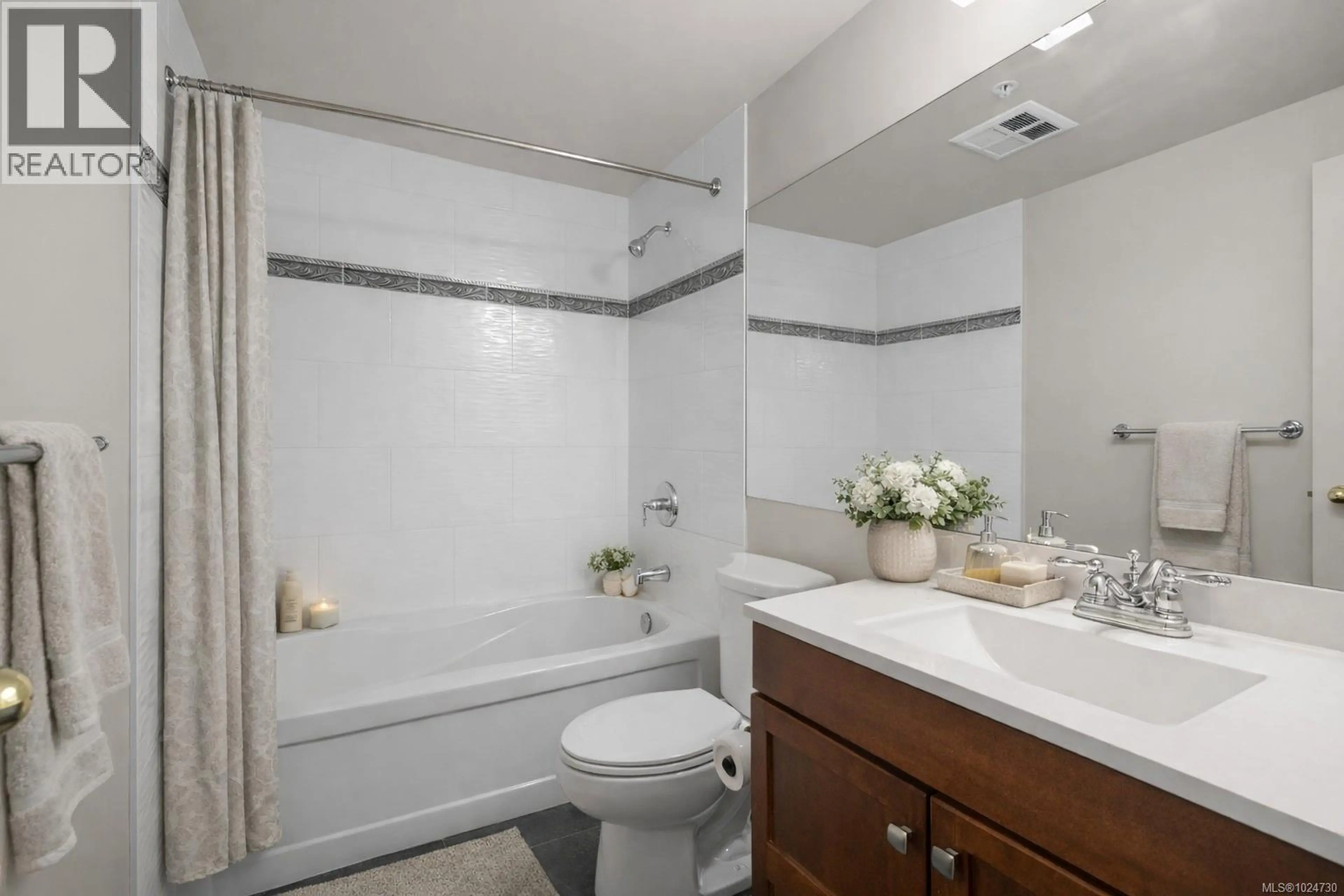 Property at #305 1020 VIEW ST, Victoria, BC