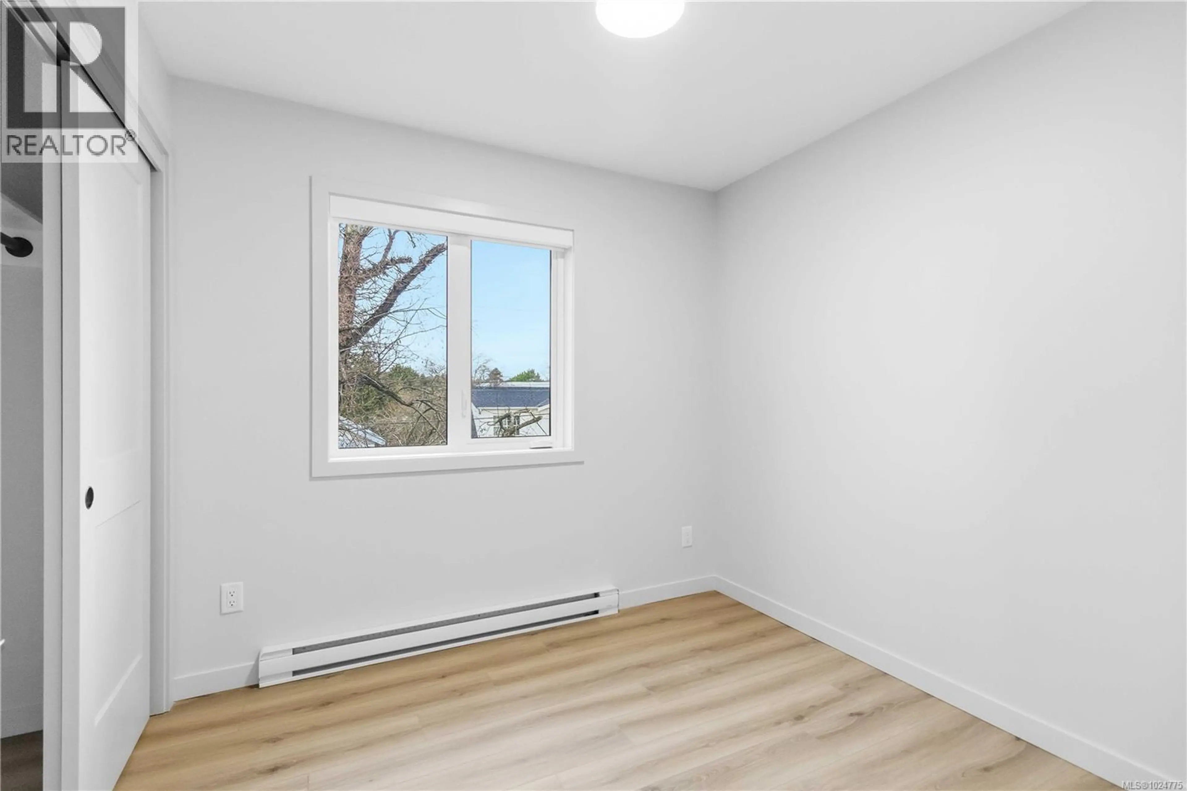Property at #4 1789 EMERSON ST, Victoria, BC