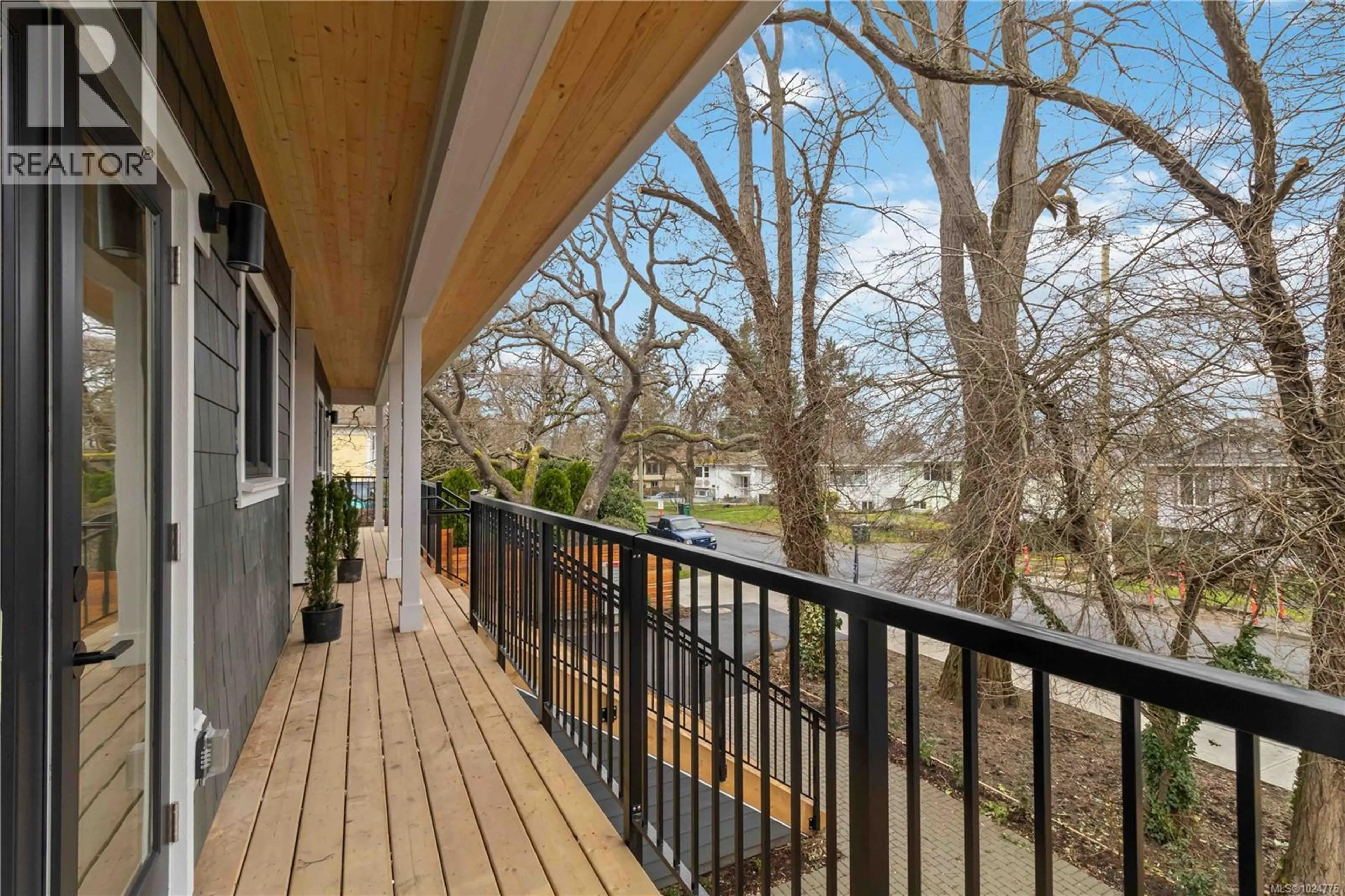 Property at #4 1789 EMERSON ST, Victoria, BC