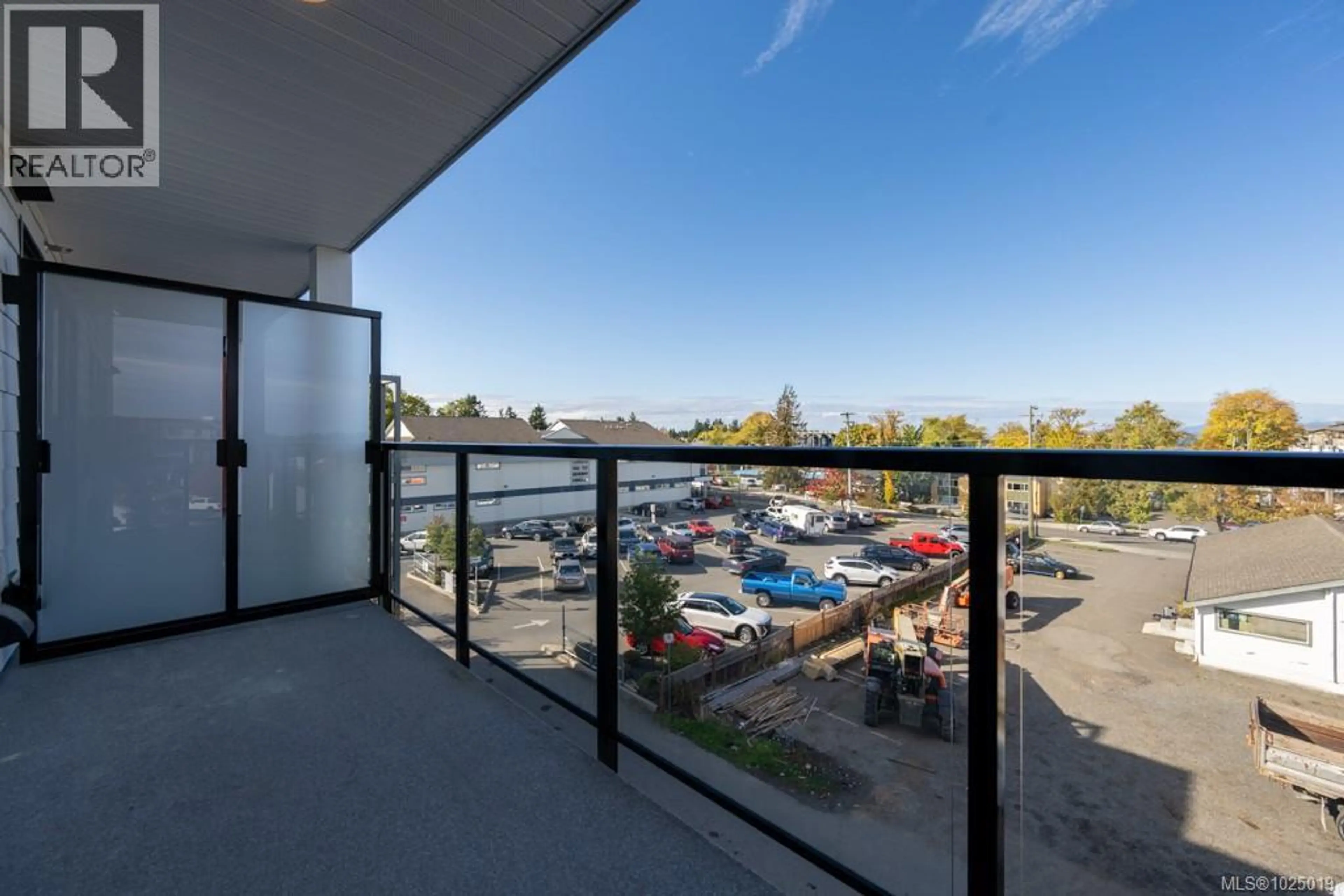 Property at #211 171 JENSEN AVE W, Parksville, BC