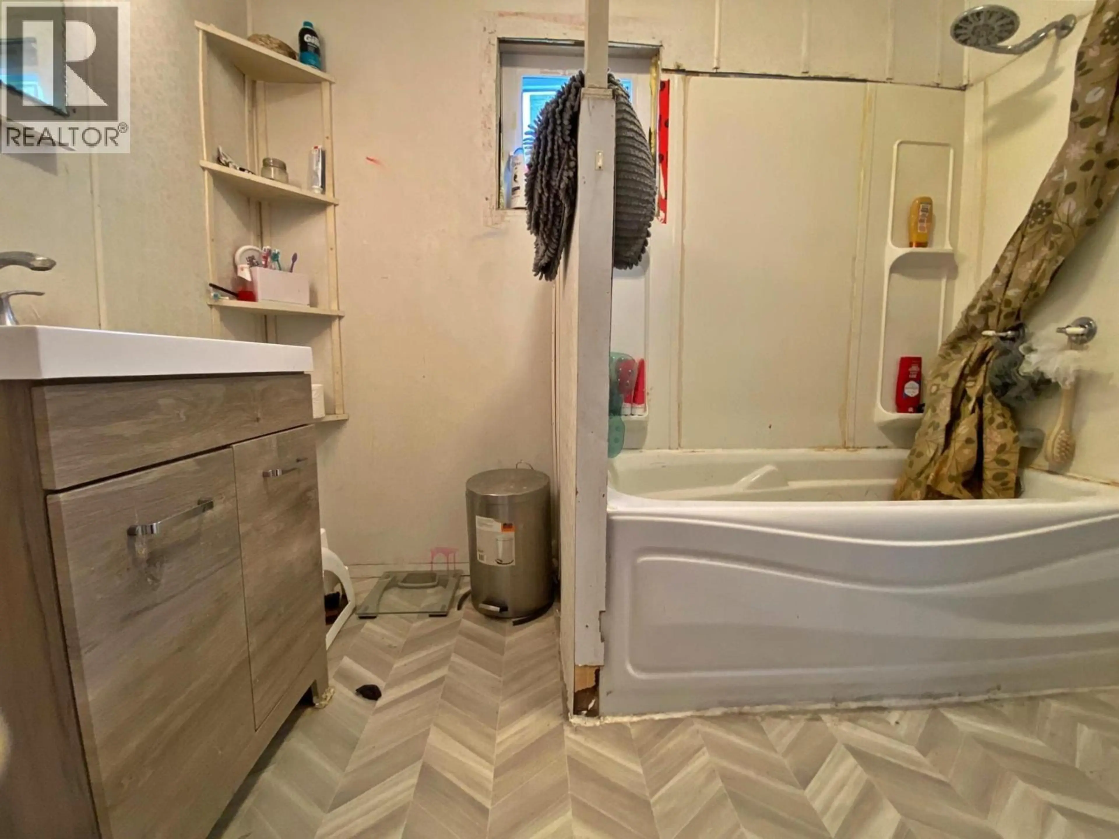 Property at 9857-9861 CHURCH STREET, Little Fort, BC