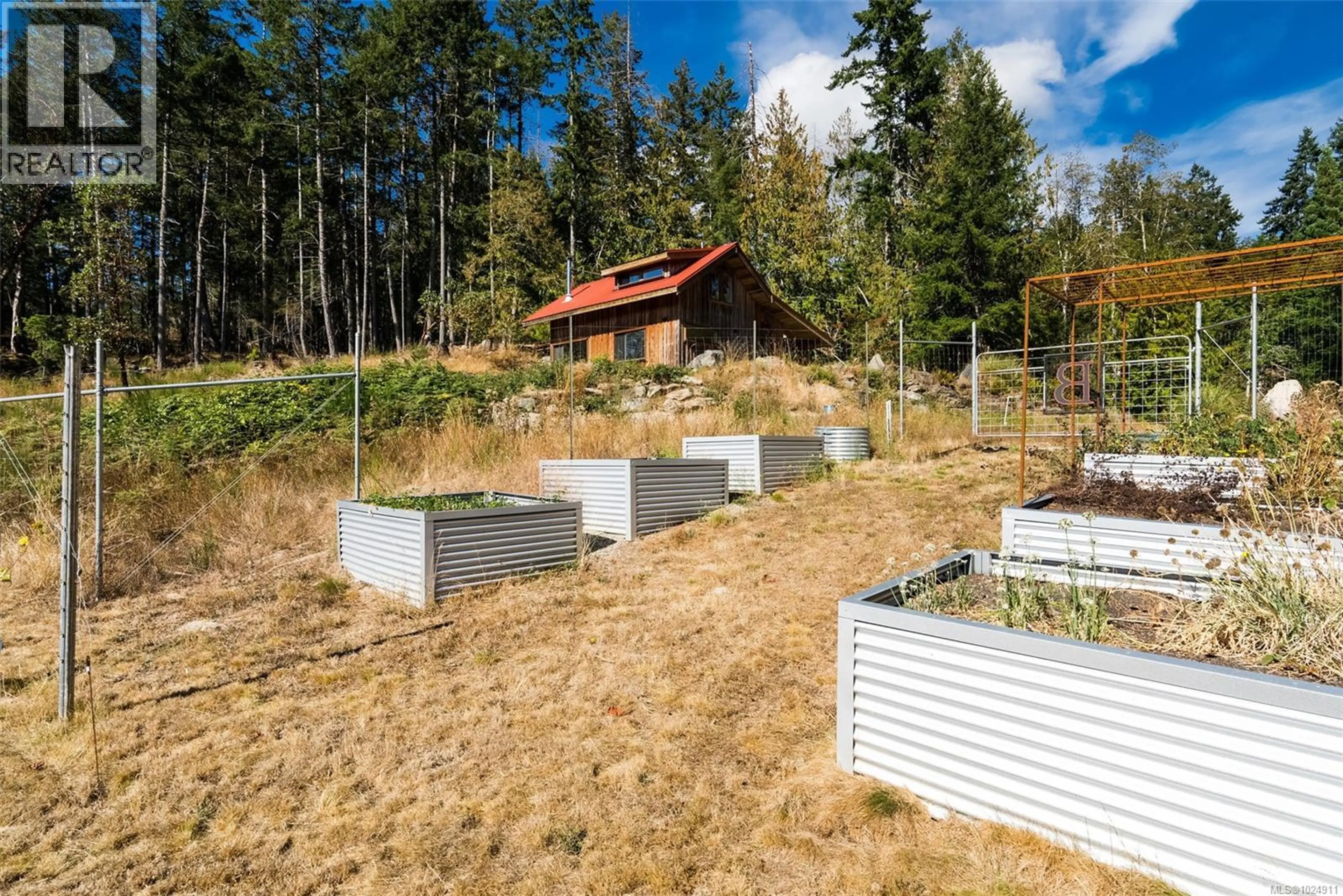 Property at 400 BAKER RD, Salt Spring, BC