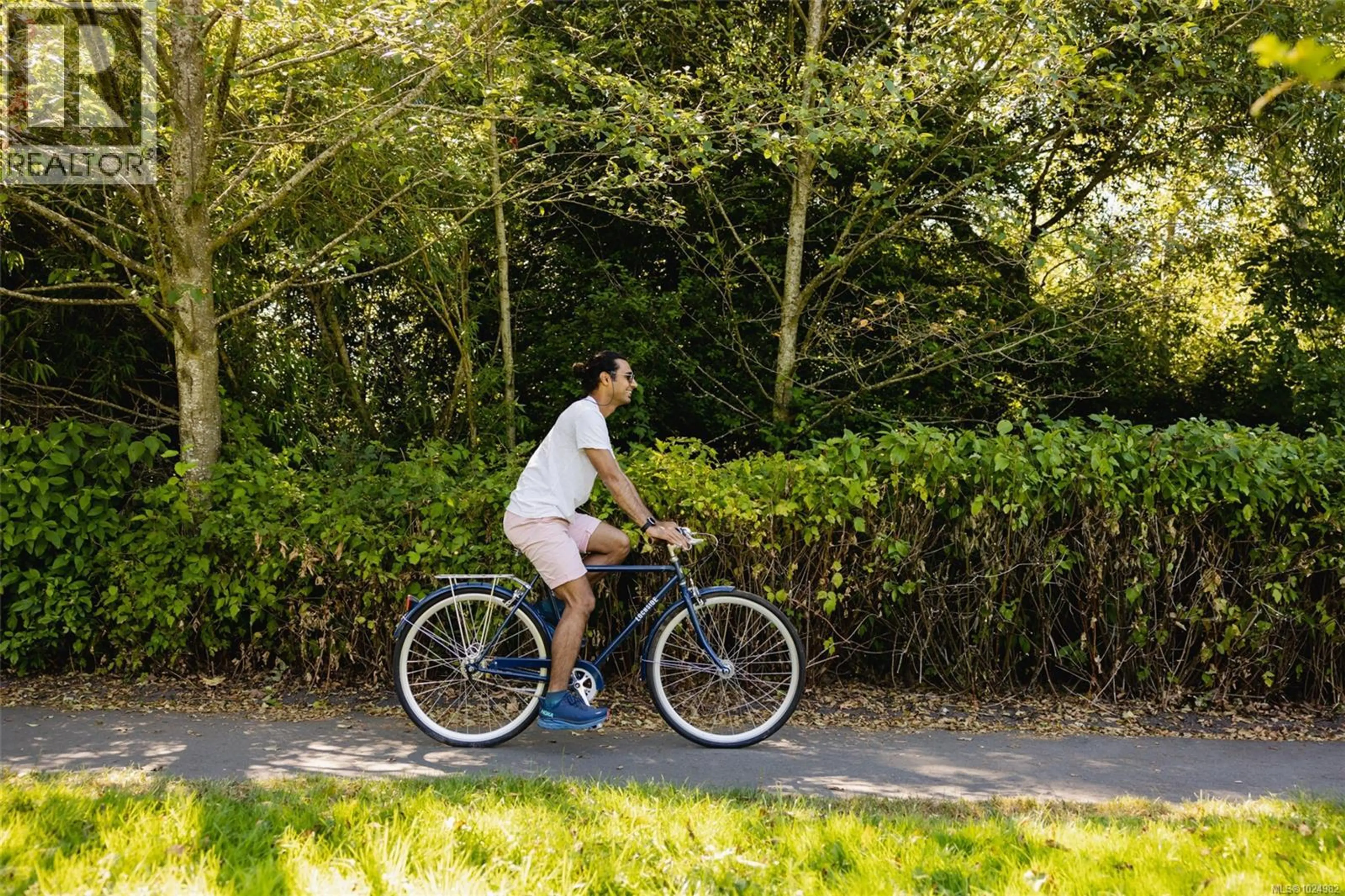 Property at #102 3226 SHELBOURNE ST, Saanich, BC