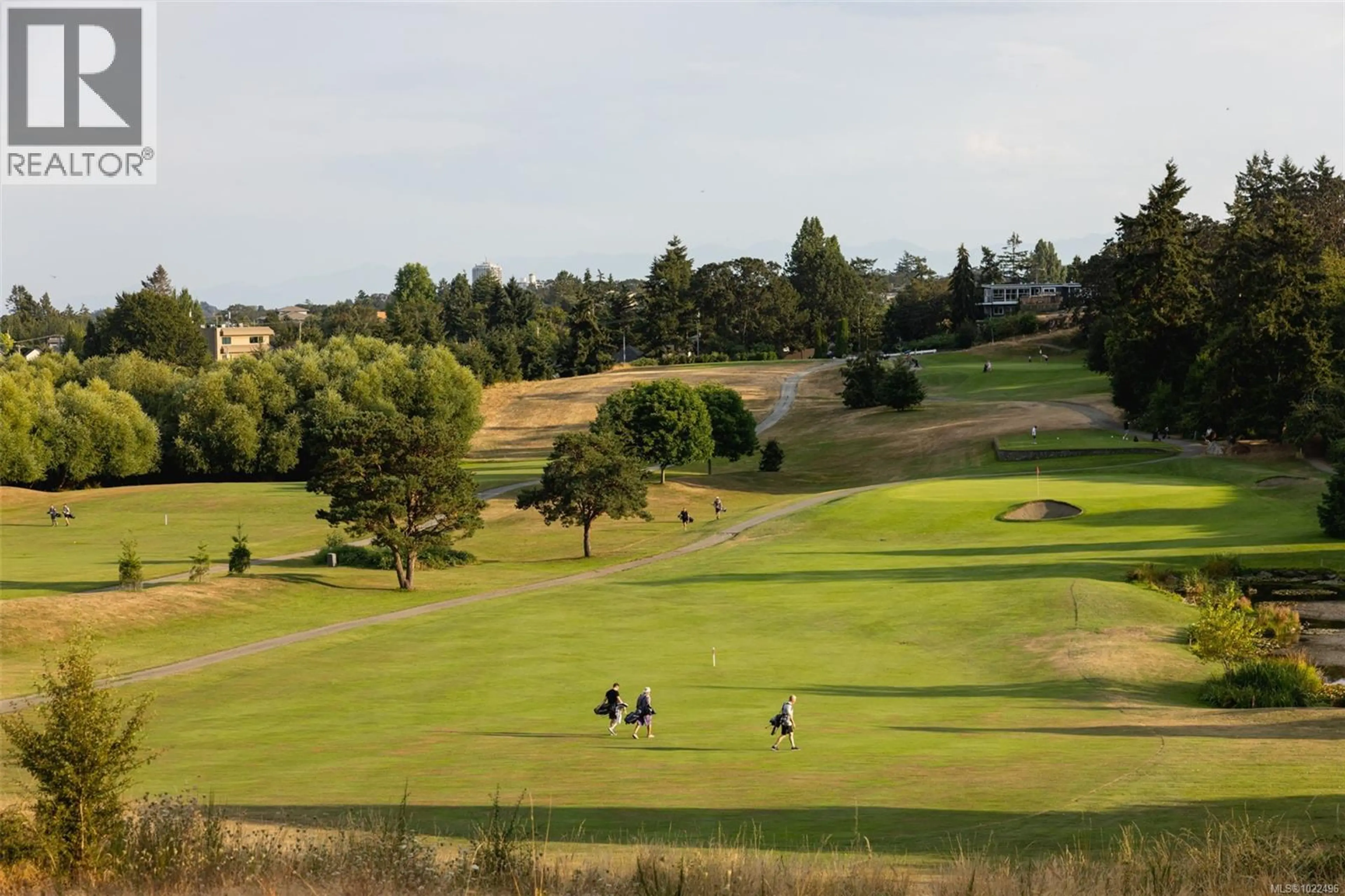 Property at #110 3226 SHELBOURNE ST, Saanich, BC