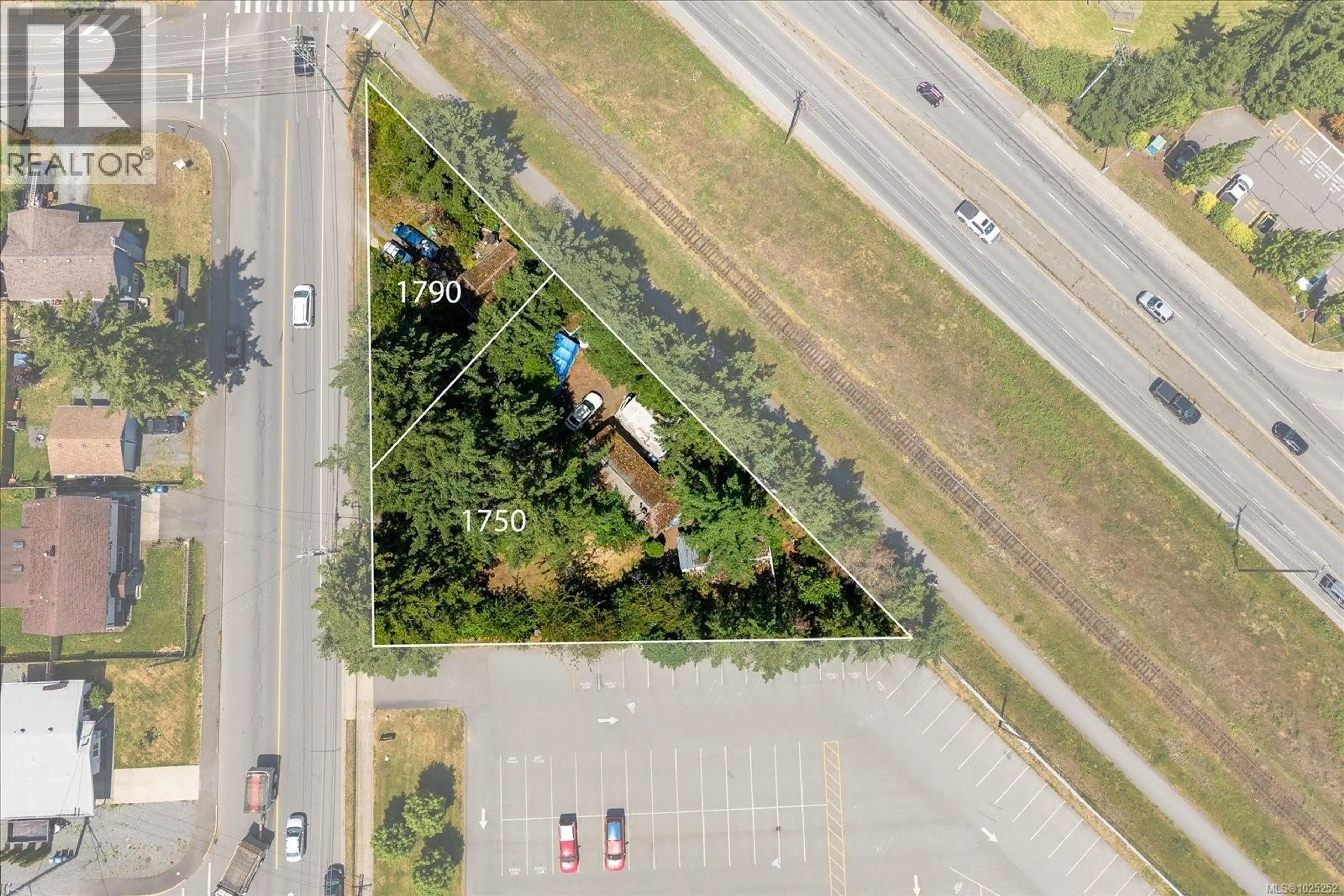 Property at 1790 WADDINGTON RD, Nanaimo, BC