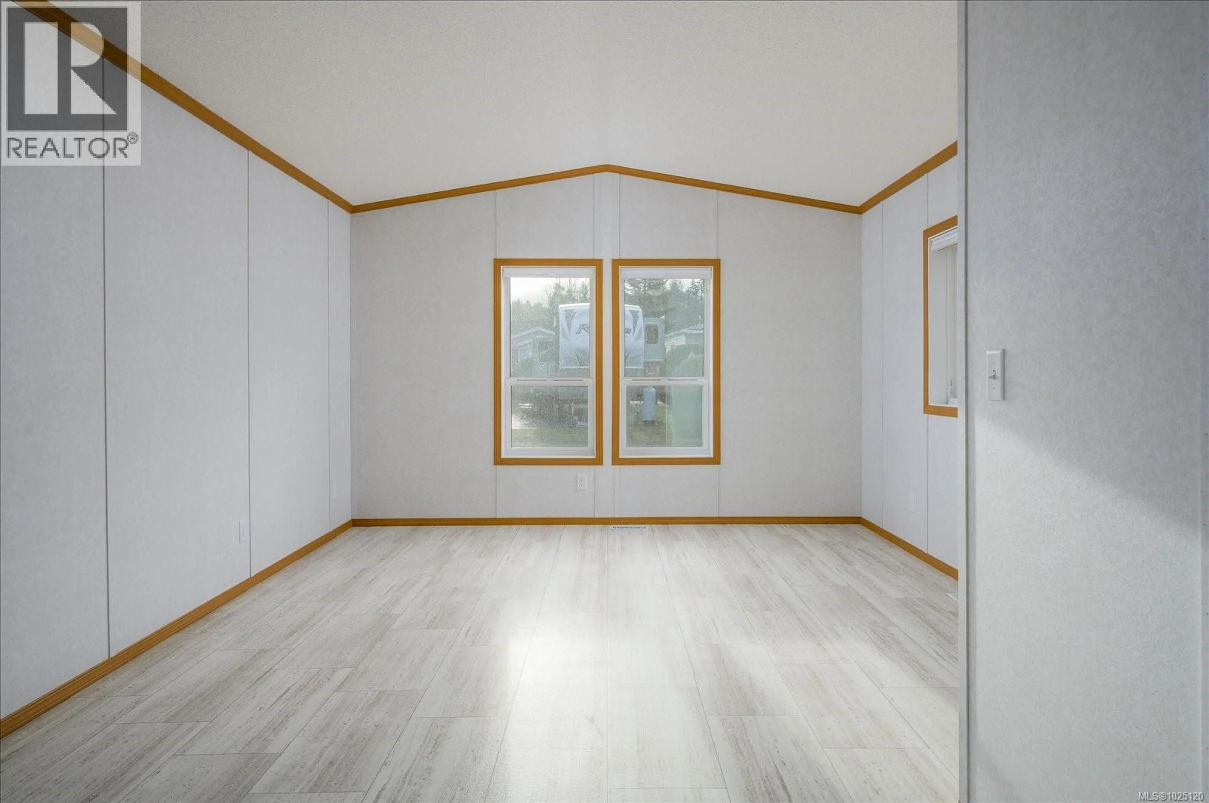 Property at #21 6820 PARKLANDS PL, Lantzville, BC