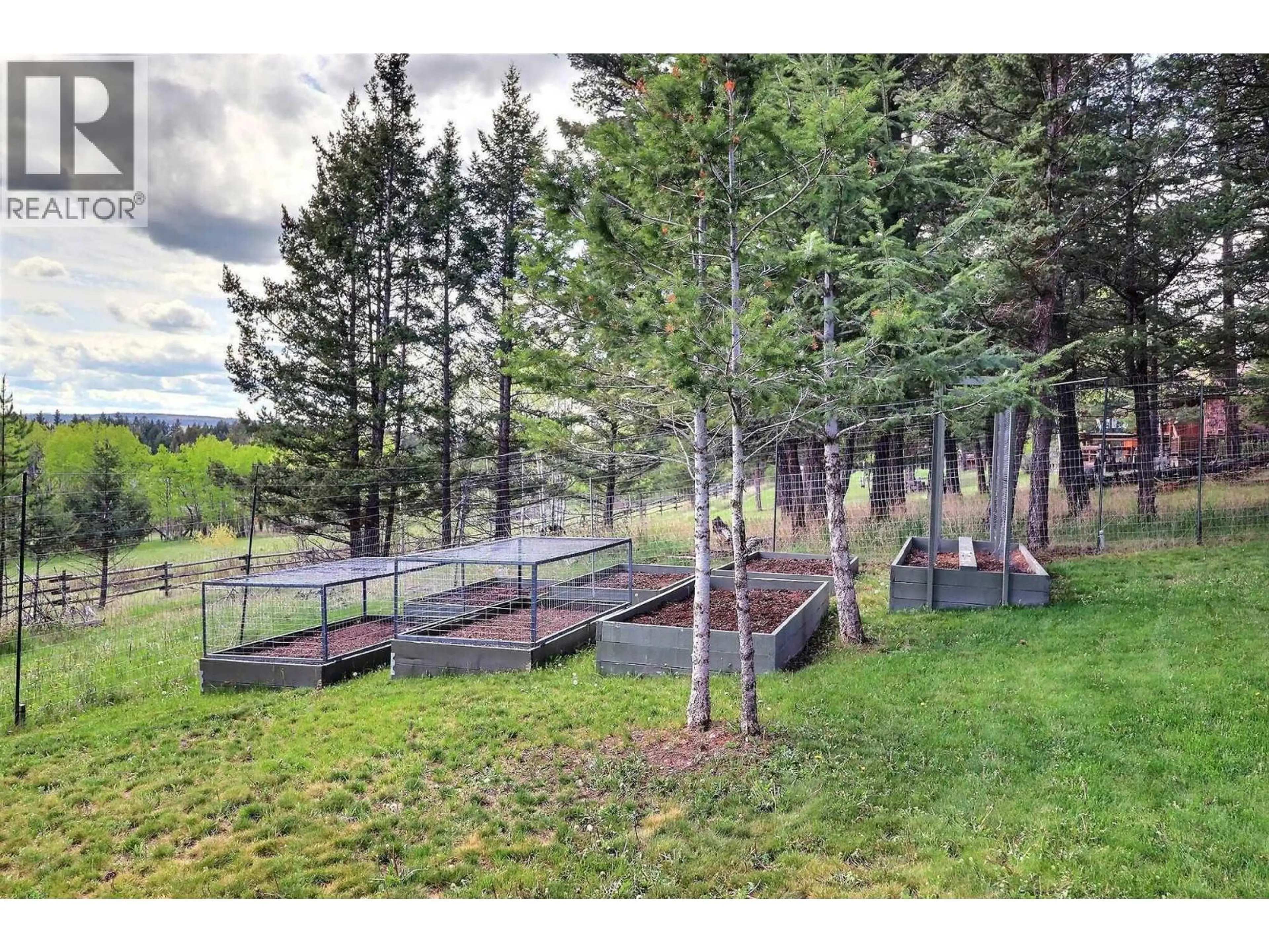 Property at 5042 GLOINNZUN DRIVE, 108 Mile Ranch, BC