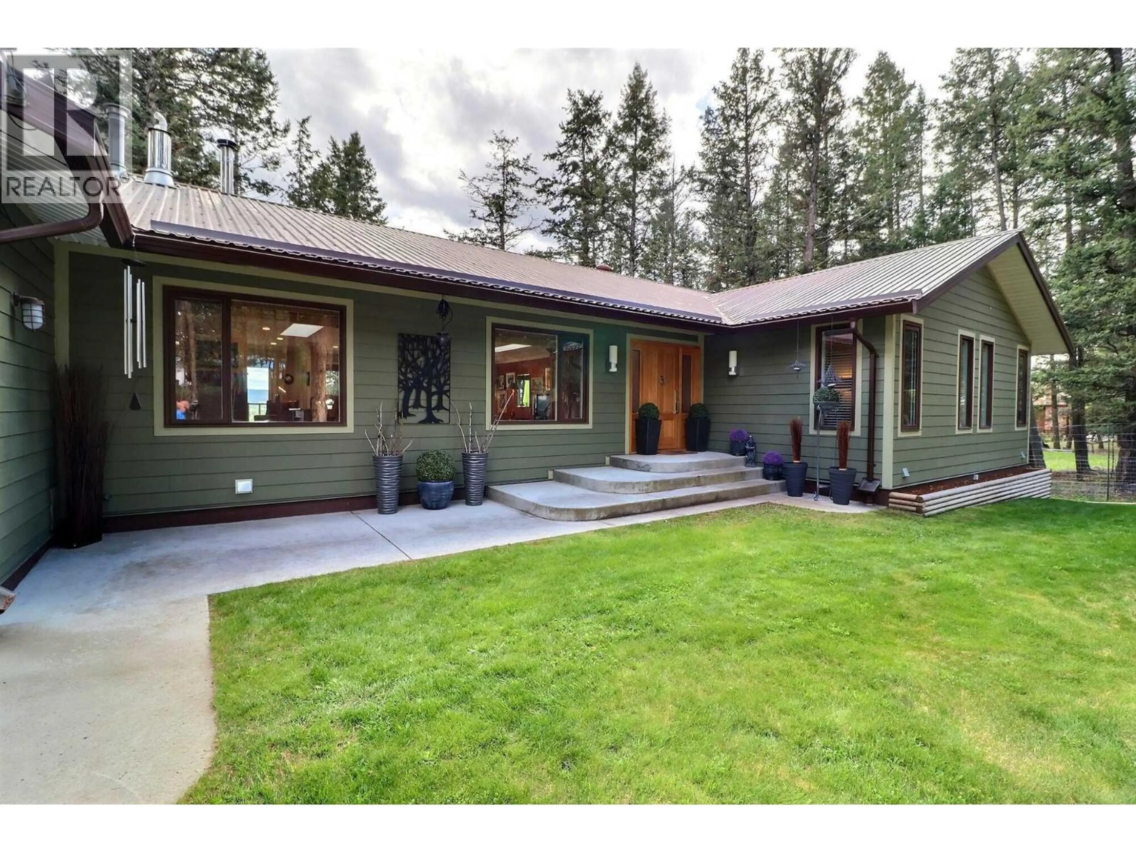 Property at 5042 GLOINNZUN DRIVE, 108 Mile Ranch, BC
