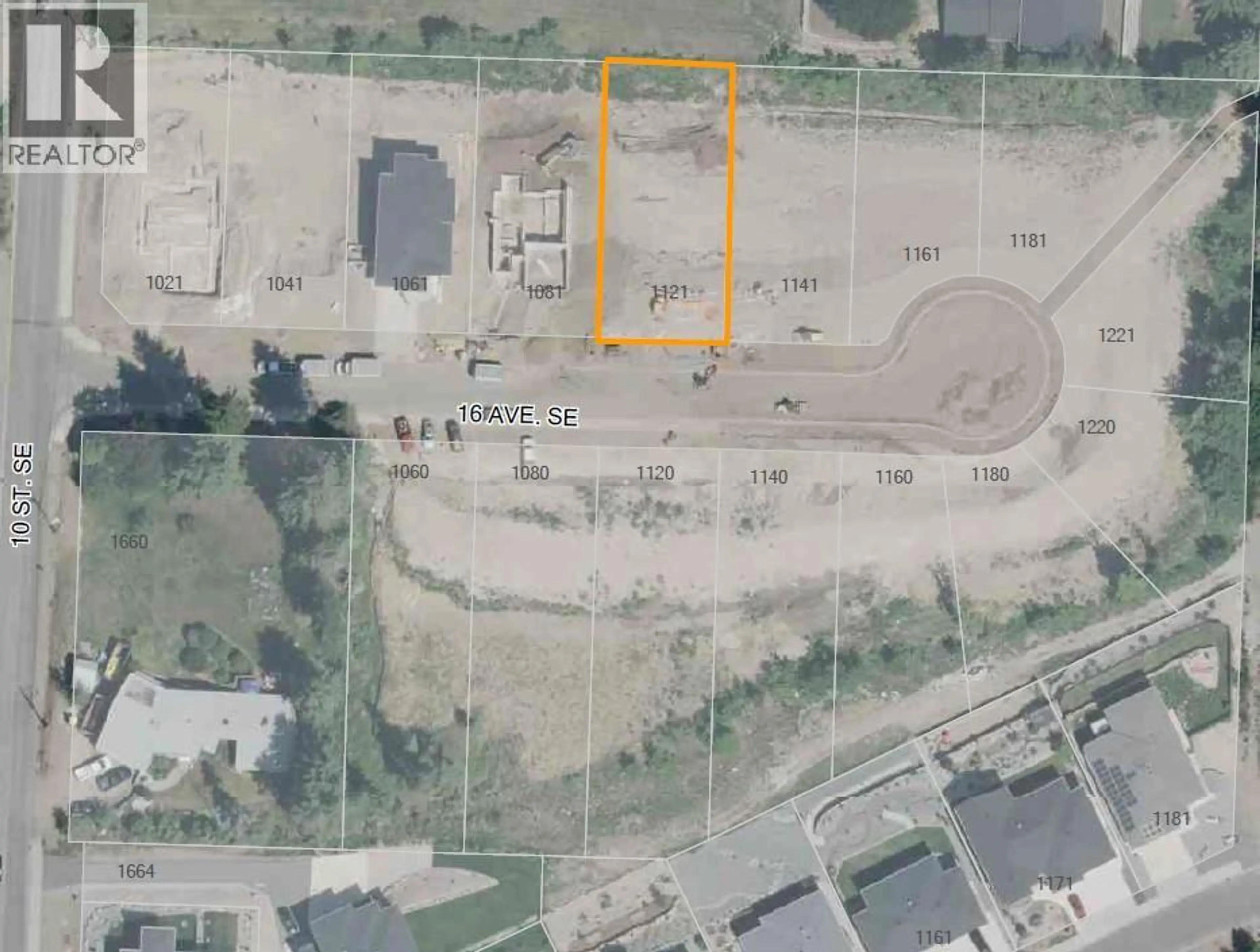 Property at 1121 16 AVENUE SE, Salmon Arm, BC