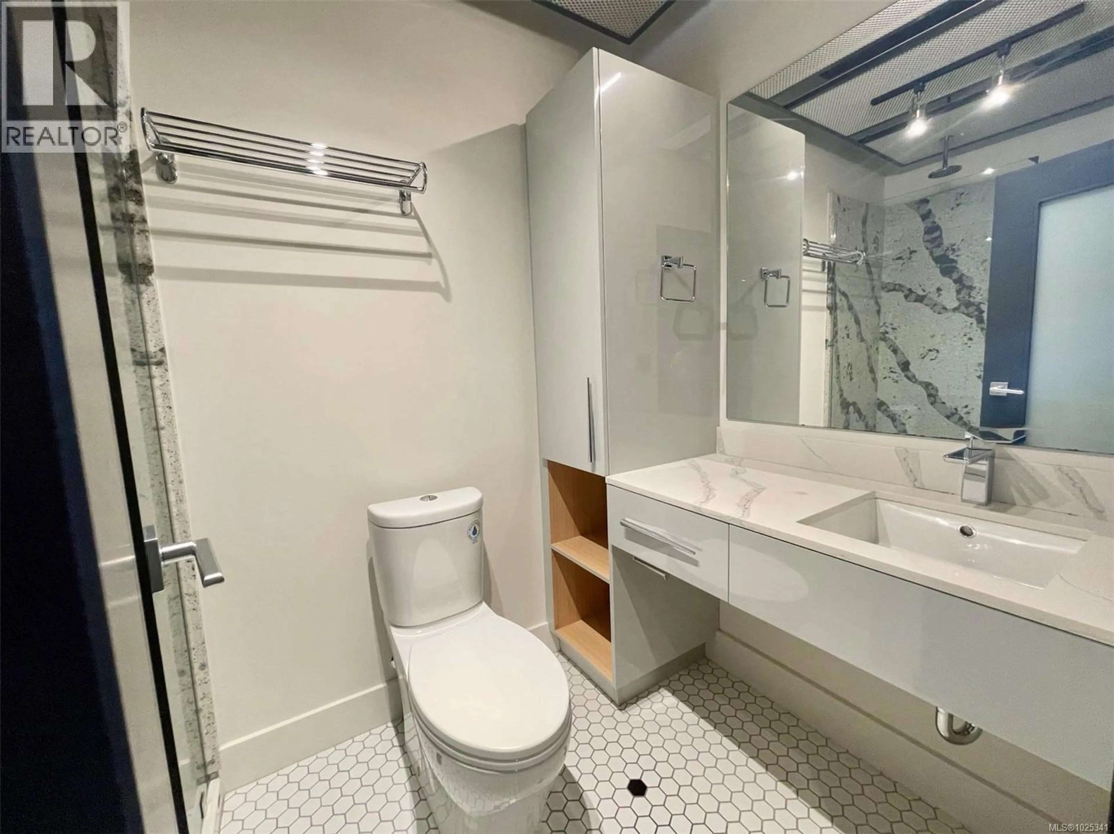 Property at #818 1029 VIEW ST, Victoria, BC