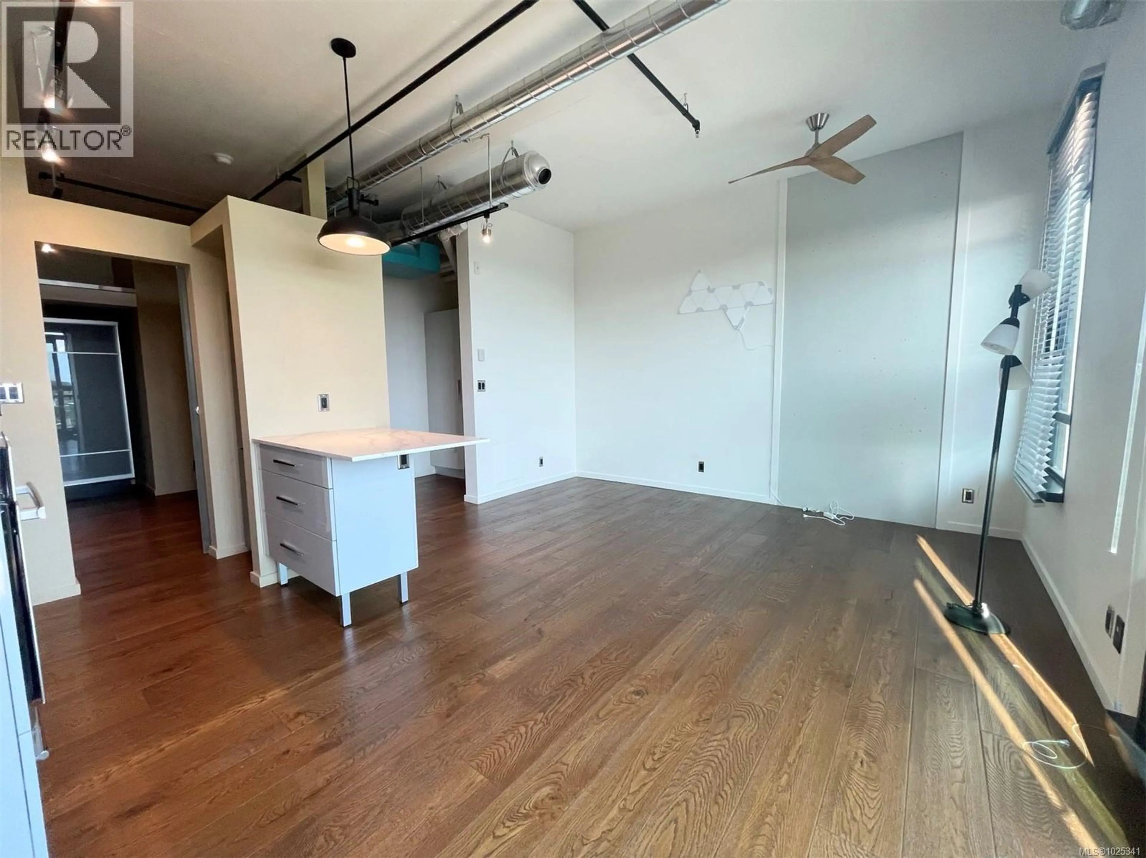 Property at #818 1029 VIEW ST, Victoria, BC