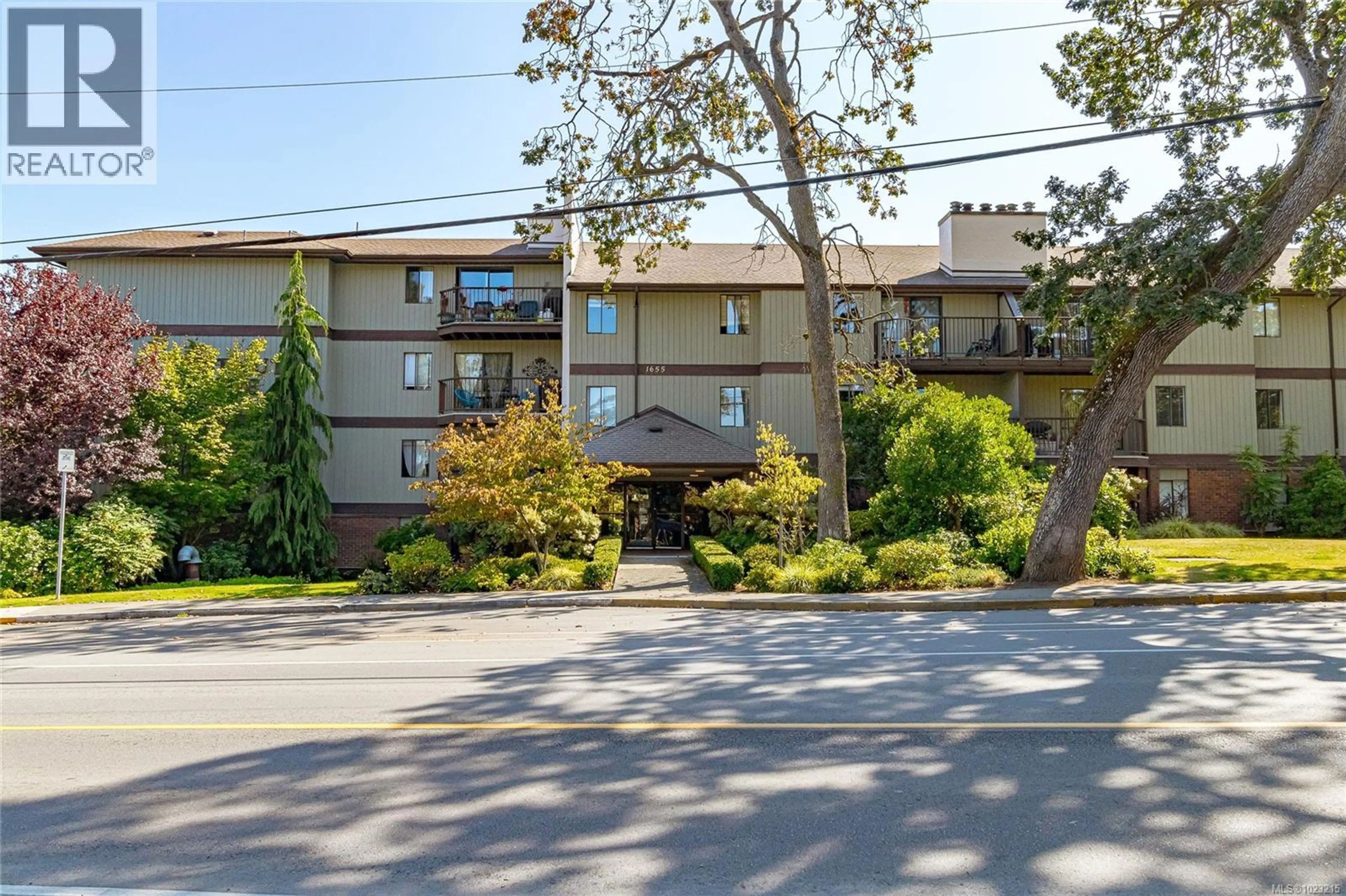 Property at #109 1655 BEGBIE ST, Victoria, BC