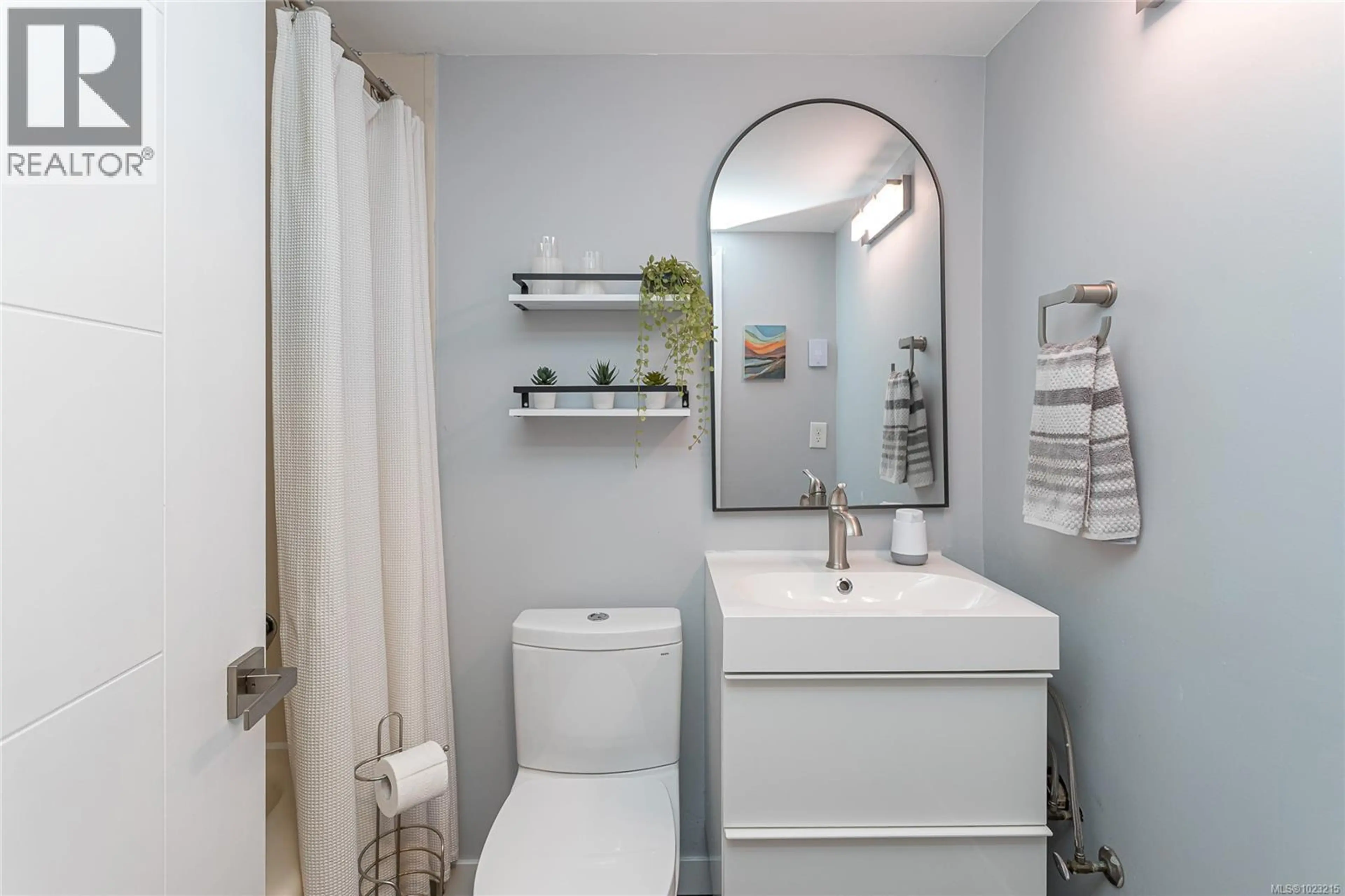 Property at #109 1655 BEGBIE ST, Victoria, BC