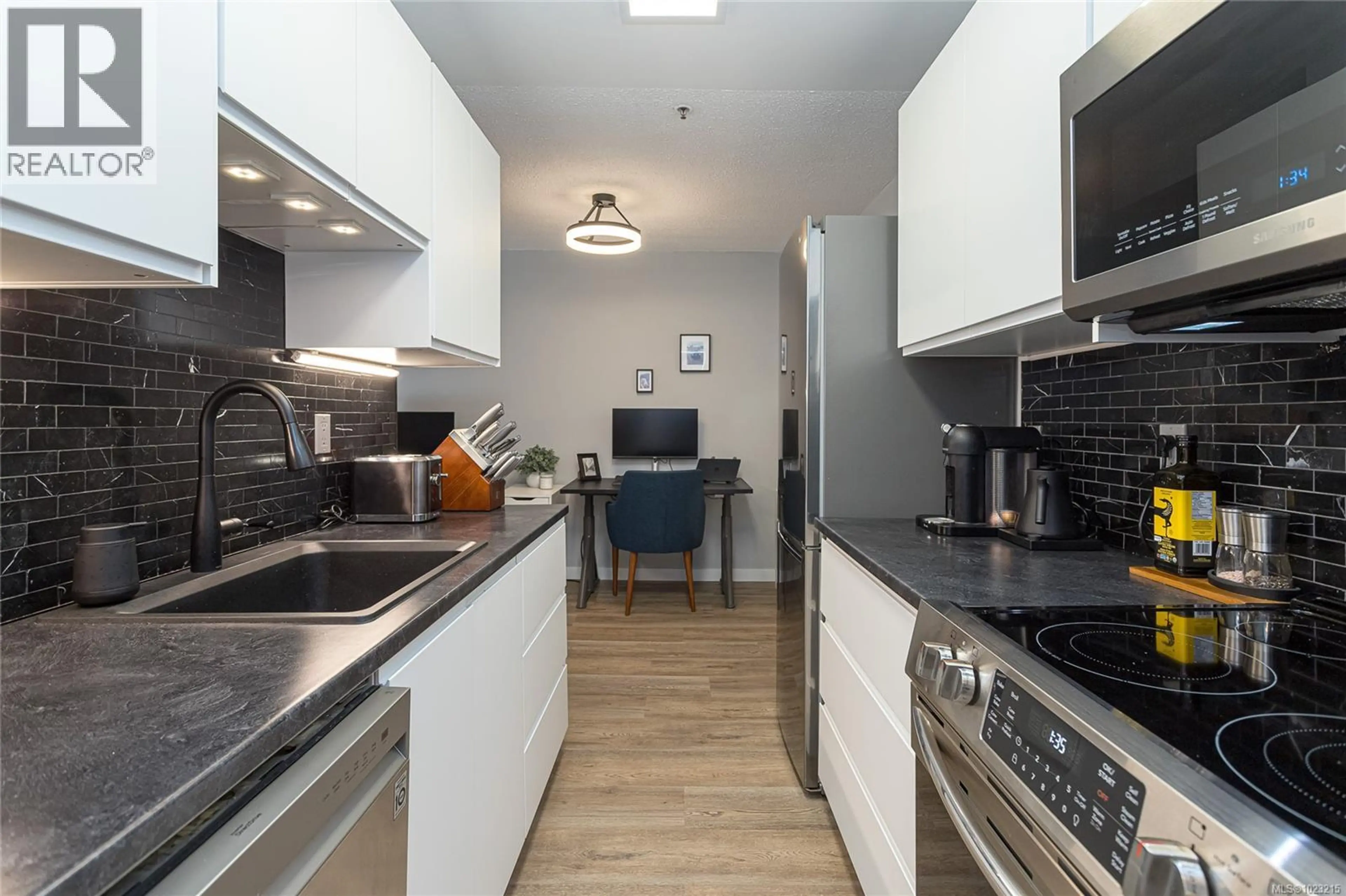 Property at #109 1655 BEGBIE ST, Victoria, BC