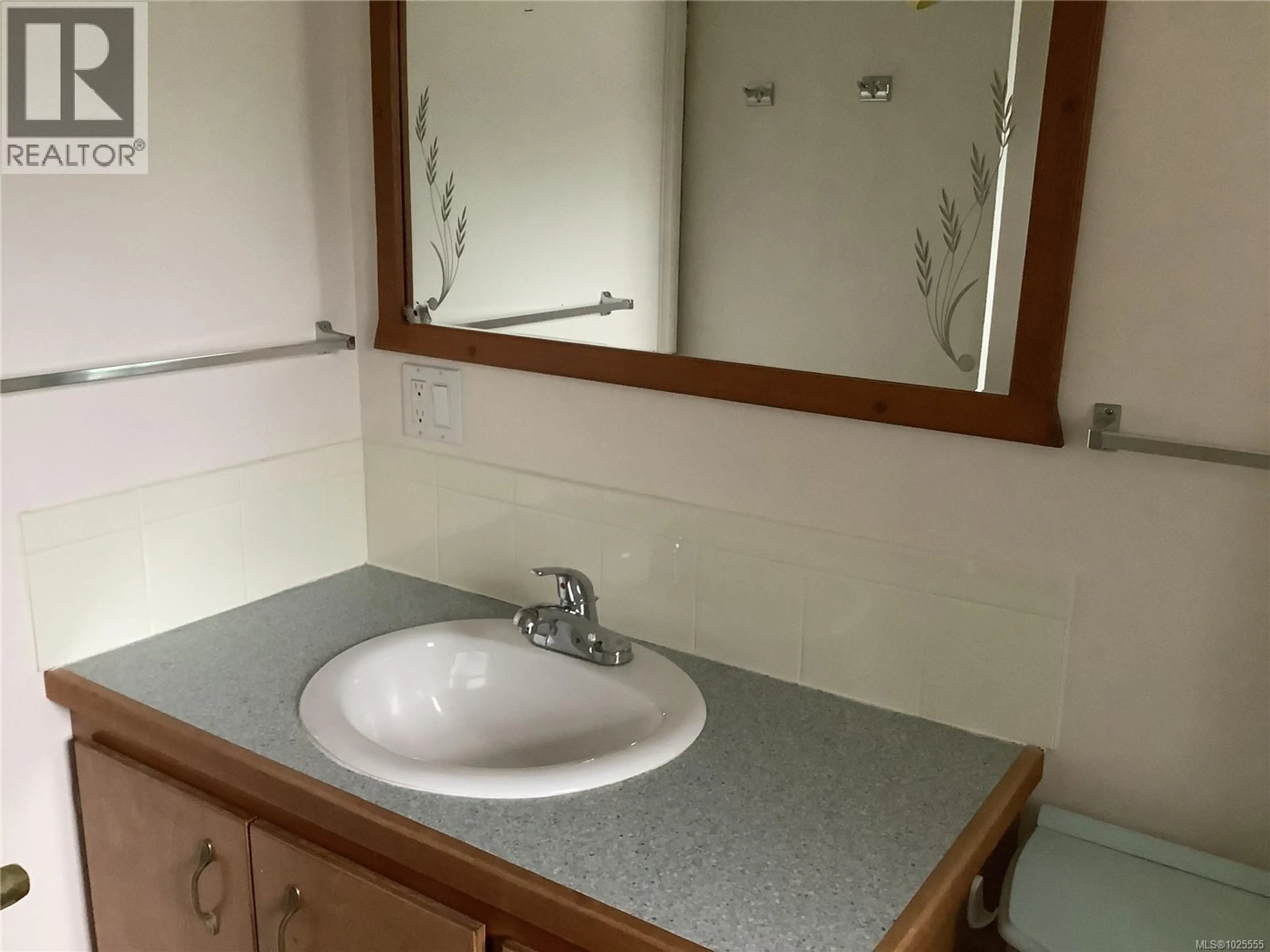 Property at 220 17TH AVE, Sointula, BC