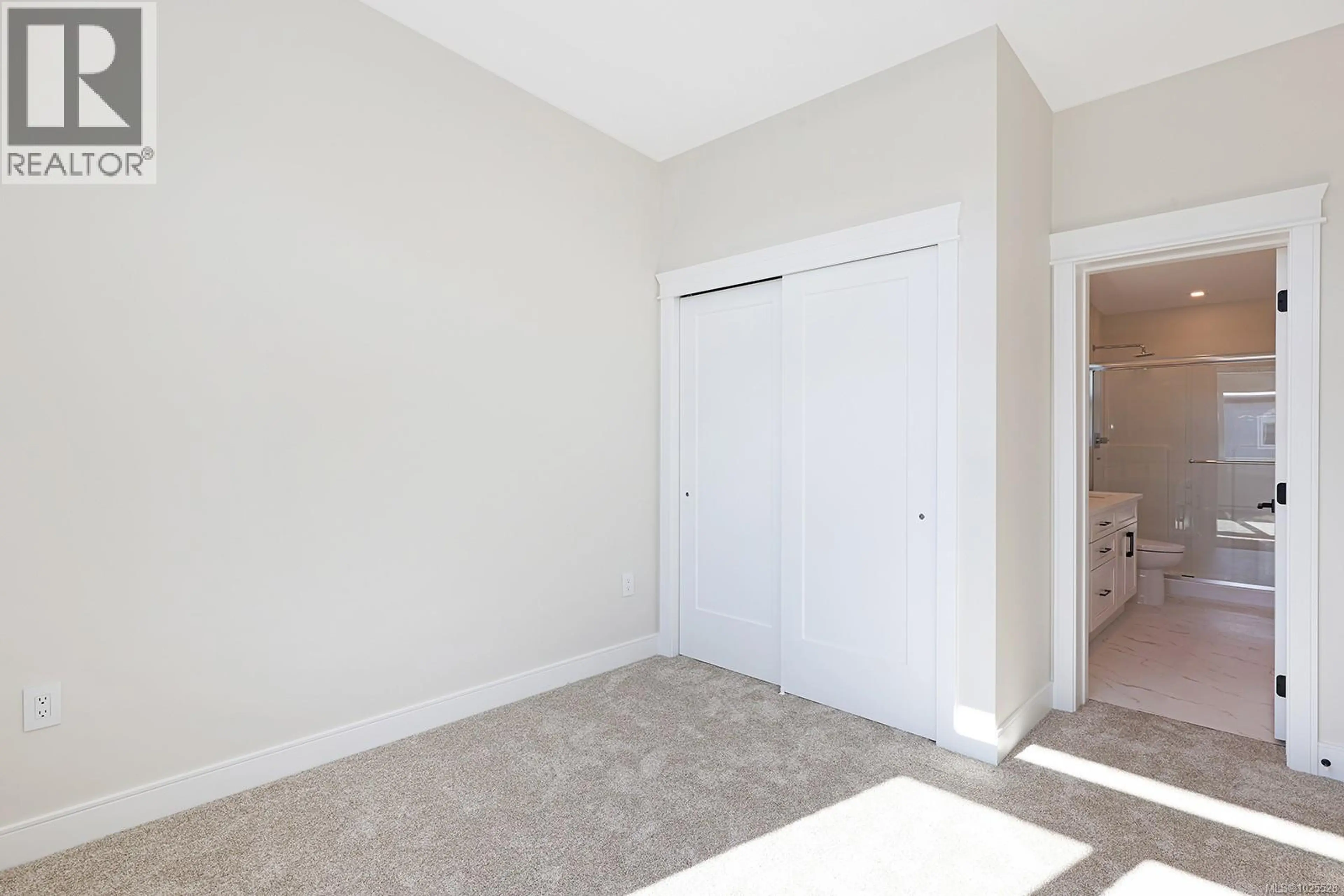 Property at #16 1240 WILKINSON RD, Comox, BC