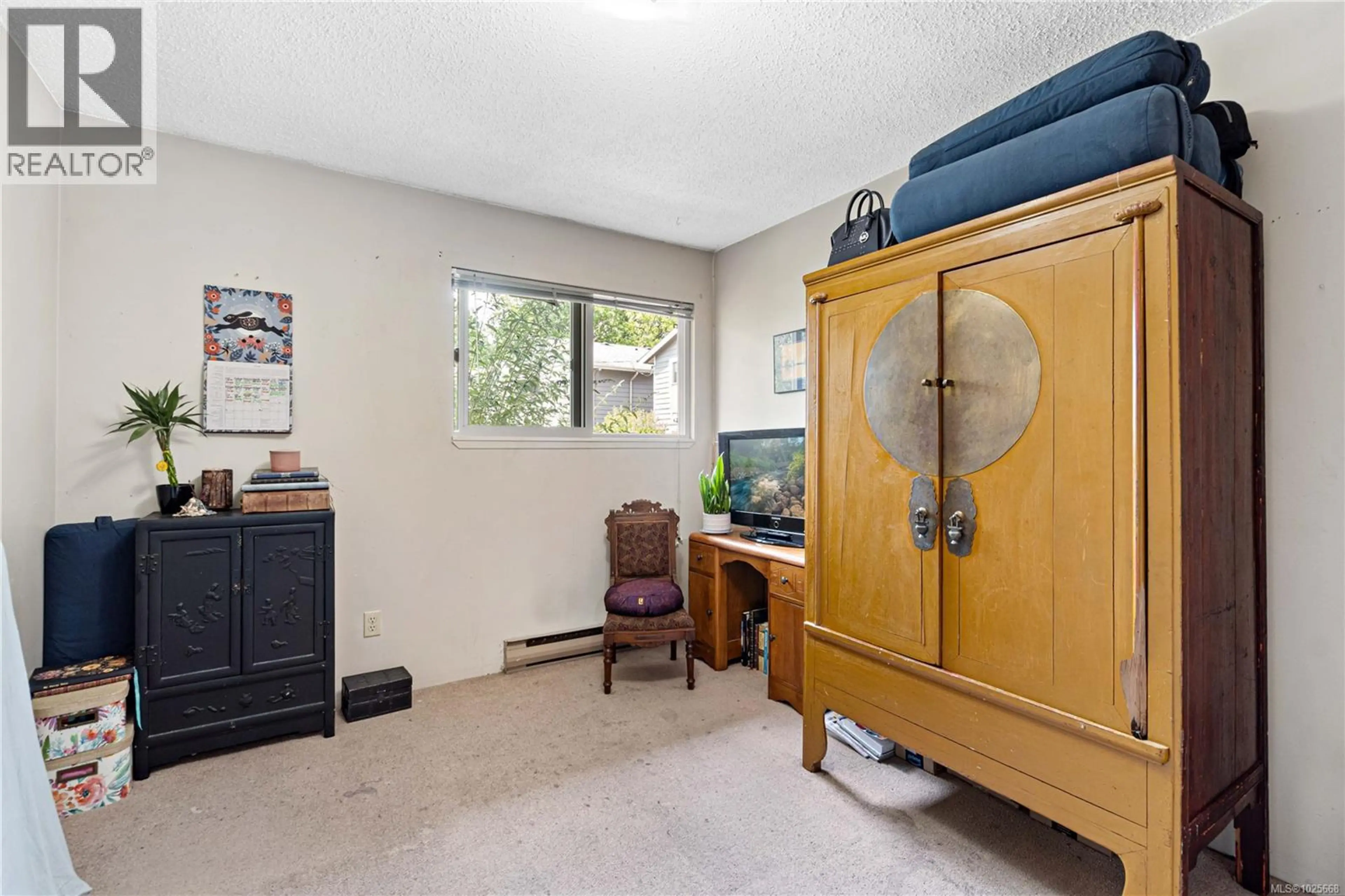 Property at #16 211 BUTTERTUBS PL, Nanaimo, BC