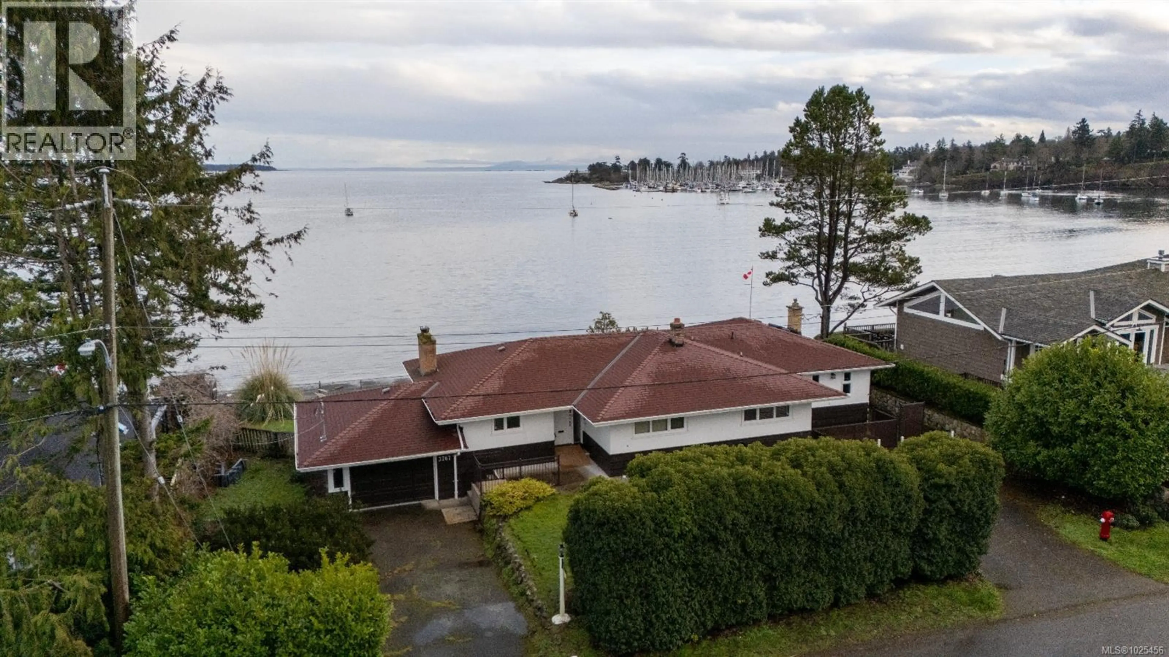 Property at 3767 WARING PL, Saanich, BC