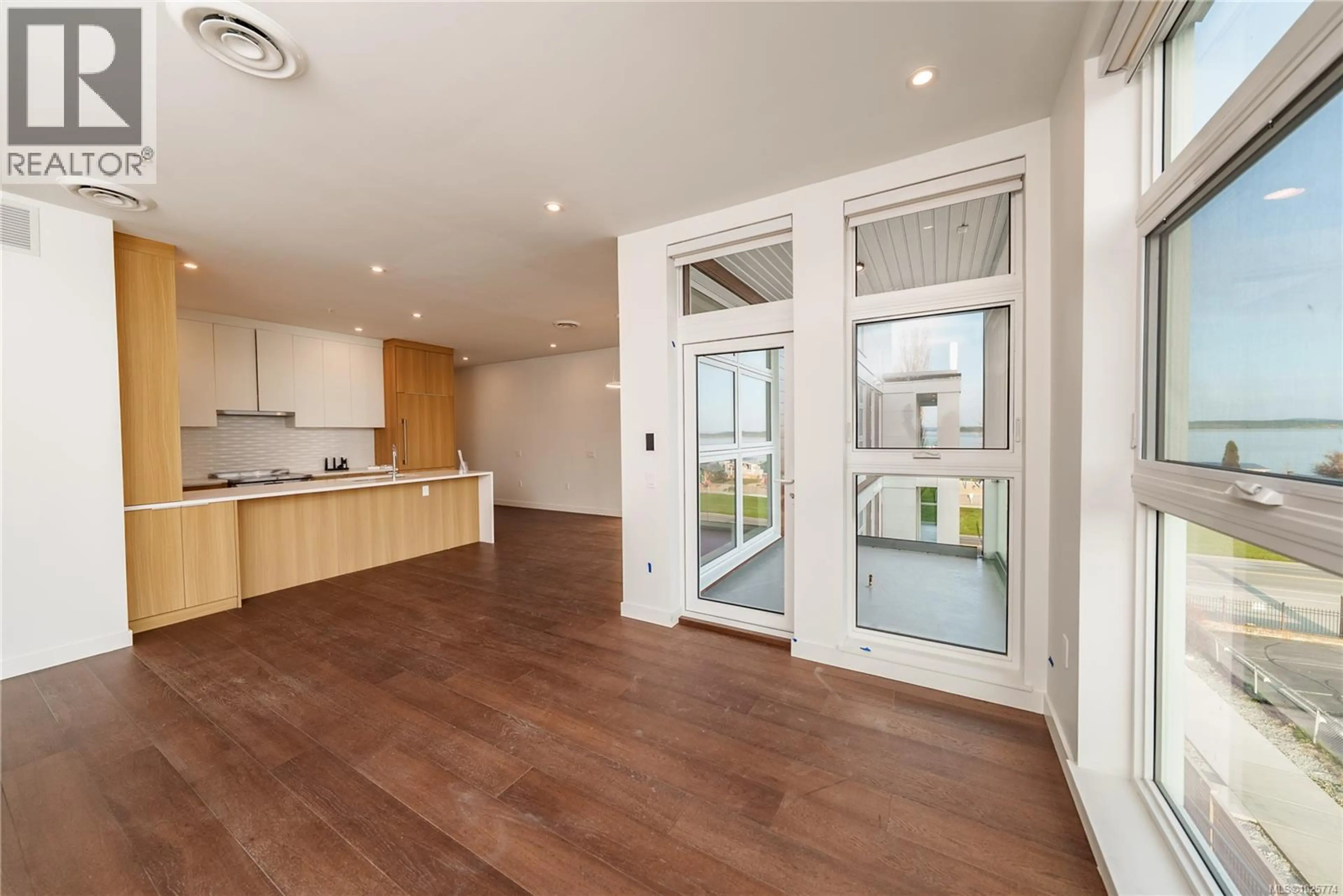 Property at #206 9570 FIFTH ST, Sidney, BC