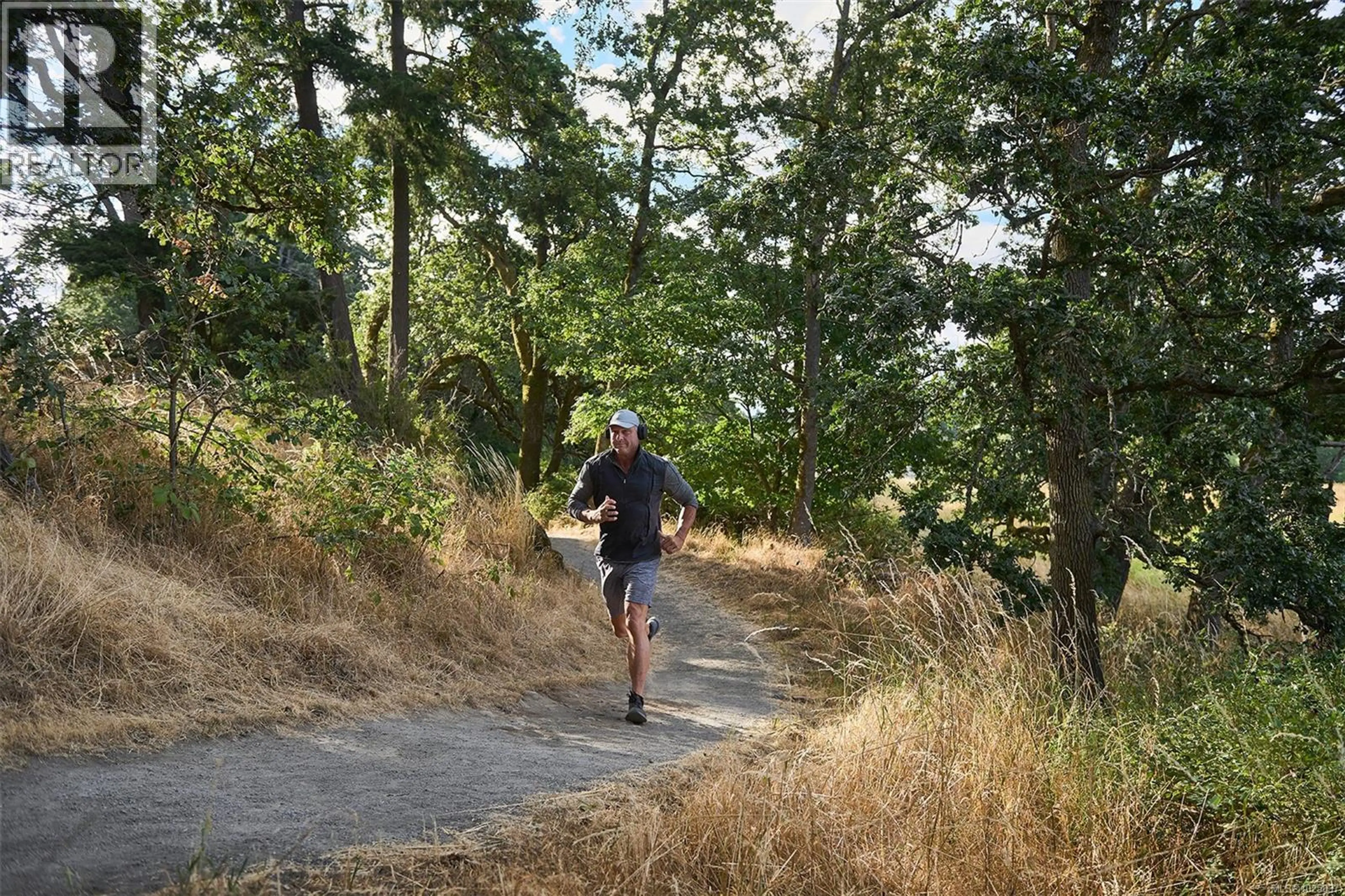 Property at #202 3839 QUADRA ST, Saanich, BC