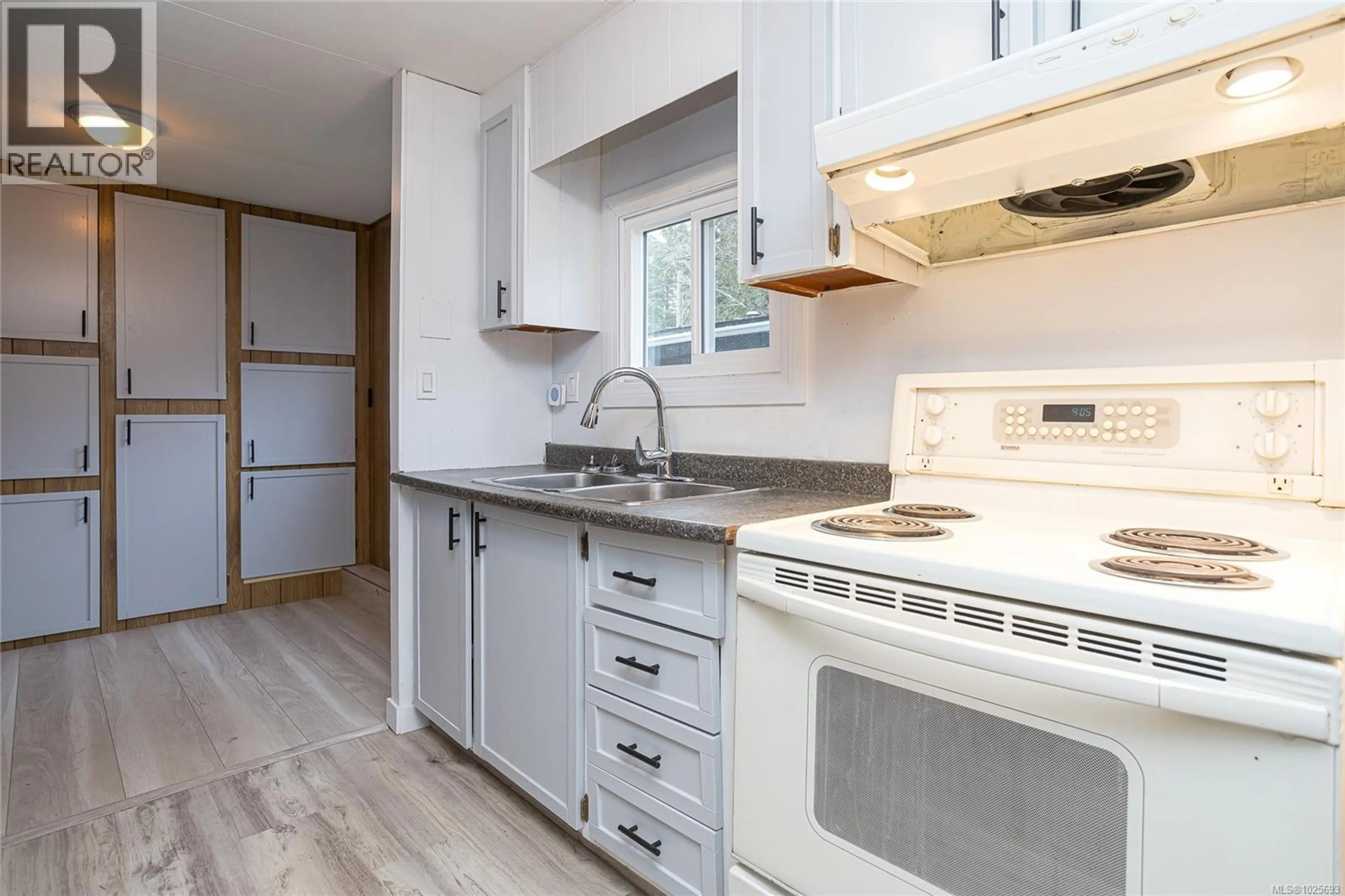 Property at #2 161 HORNE LAKE RD, Qualicum Beach, BC