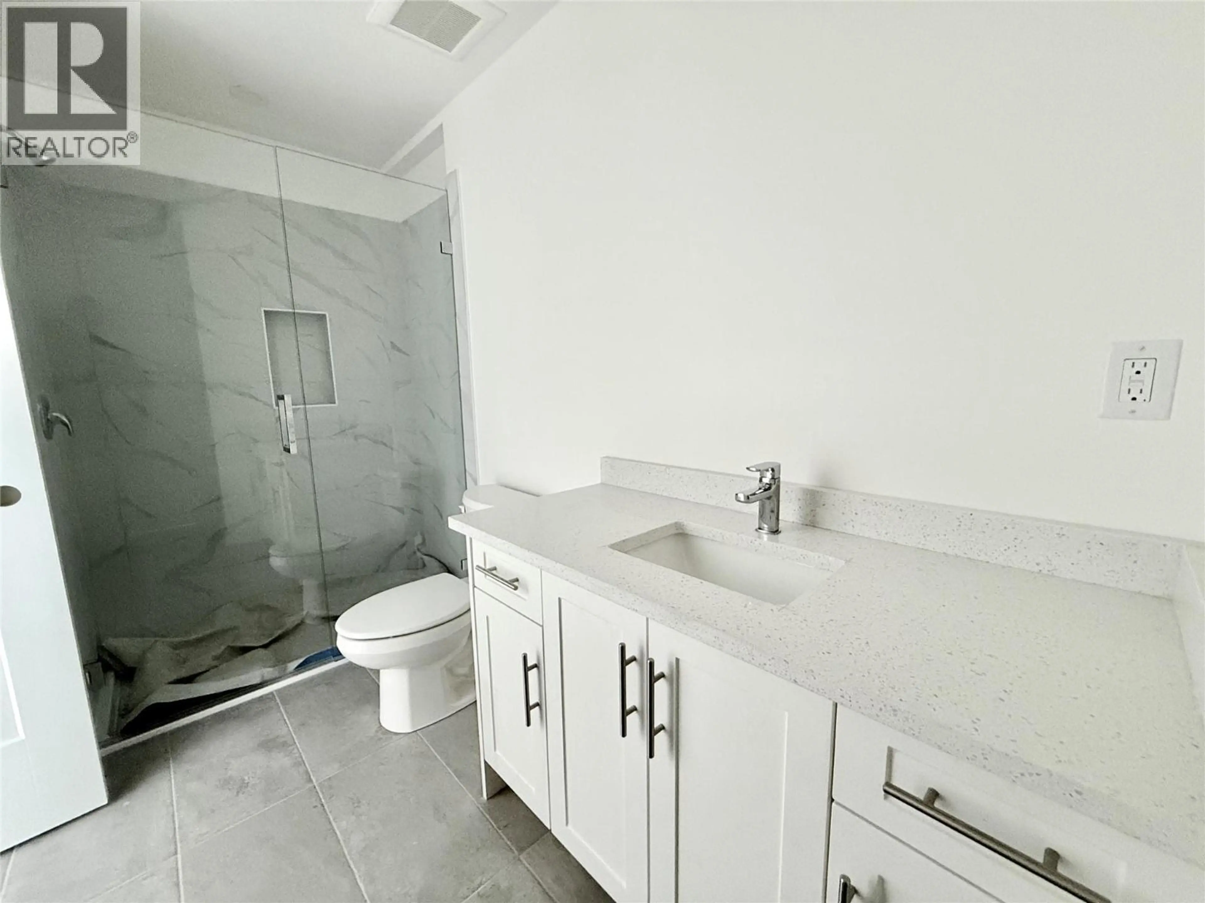 Property at #204 937 SPILLWAY ROAD, Oliver, BC