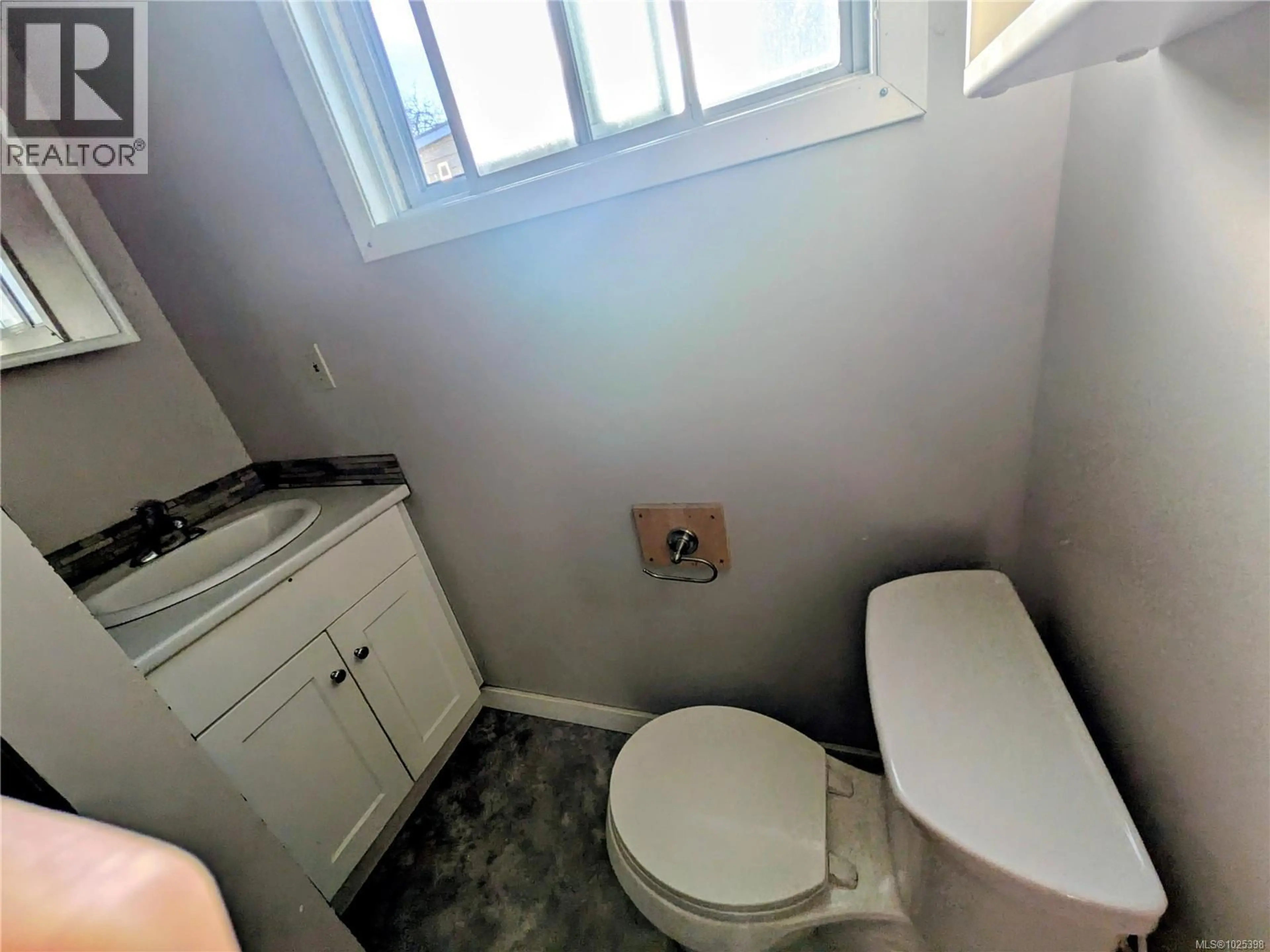 Property at 3661 CRAIGMILLAR AVE, Saanich, BC