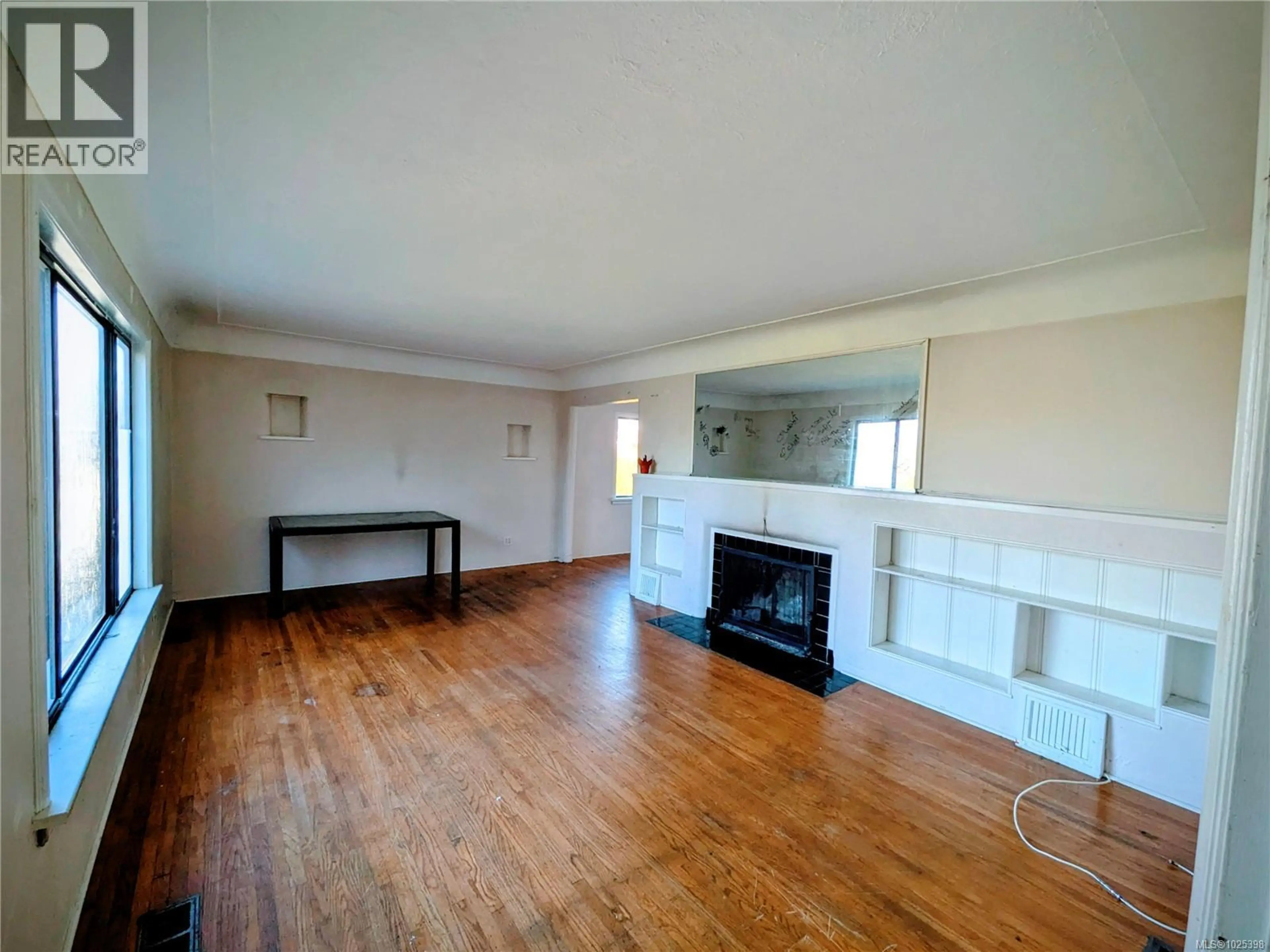 Property at 3661 CRAIGMILLAR AVE, Saanich, BC