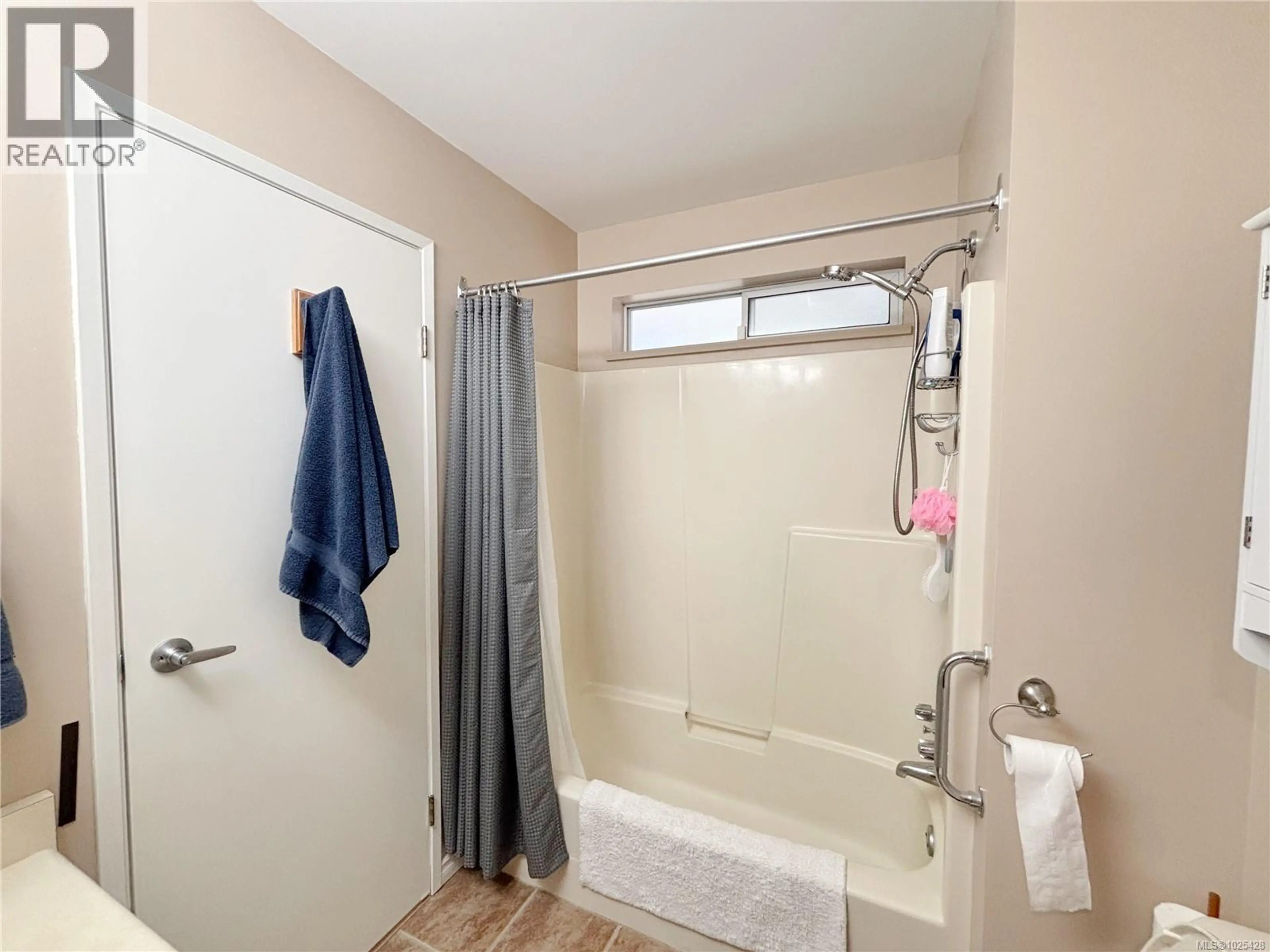 Property at 419 DONNER DR, Gold River, BC