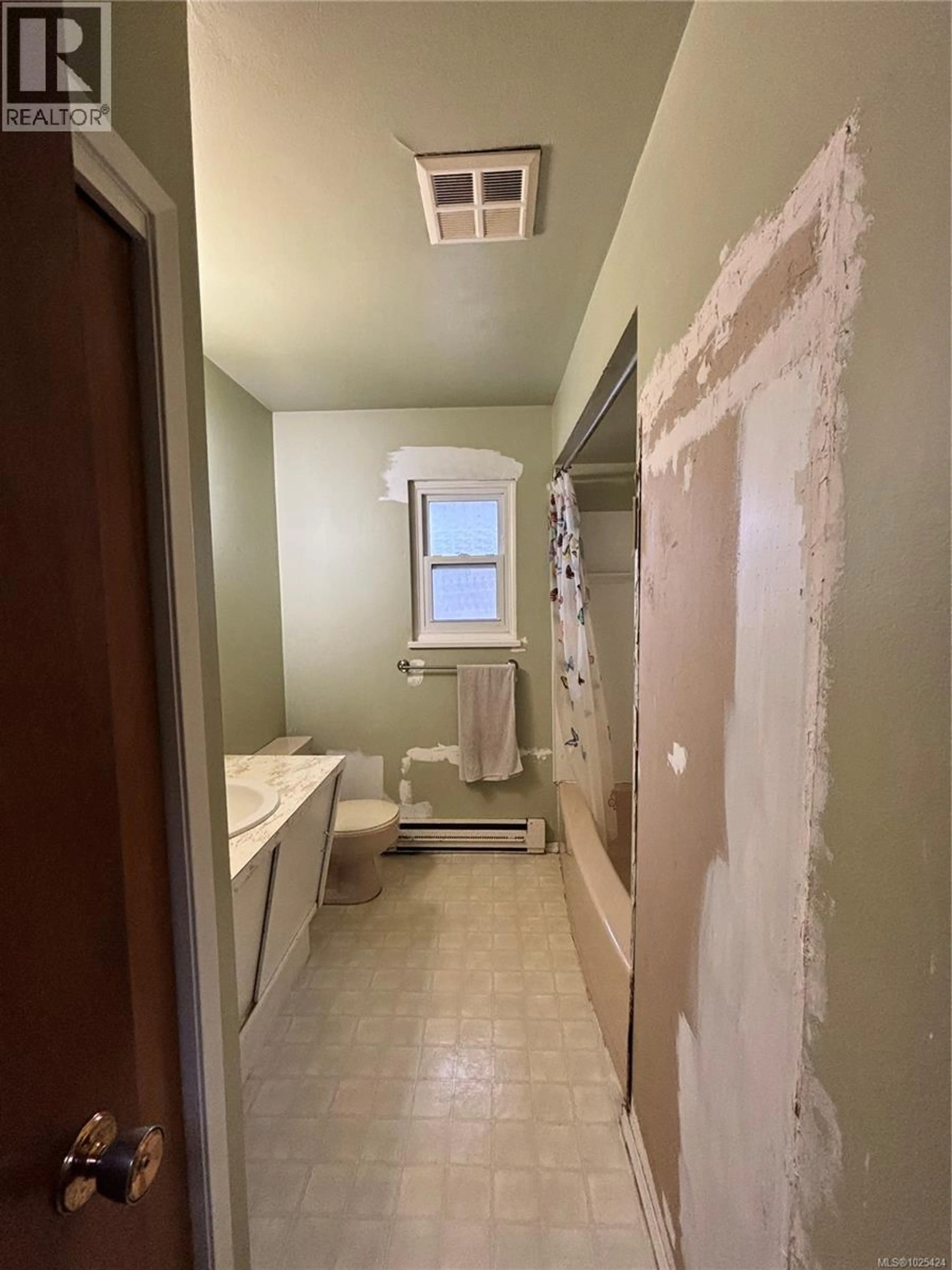 Property at 649 NIMPKISH DR, Gold River, BC