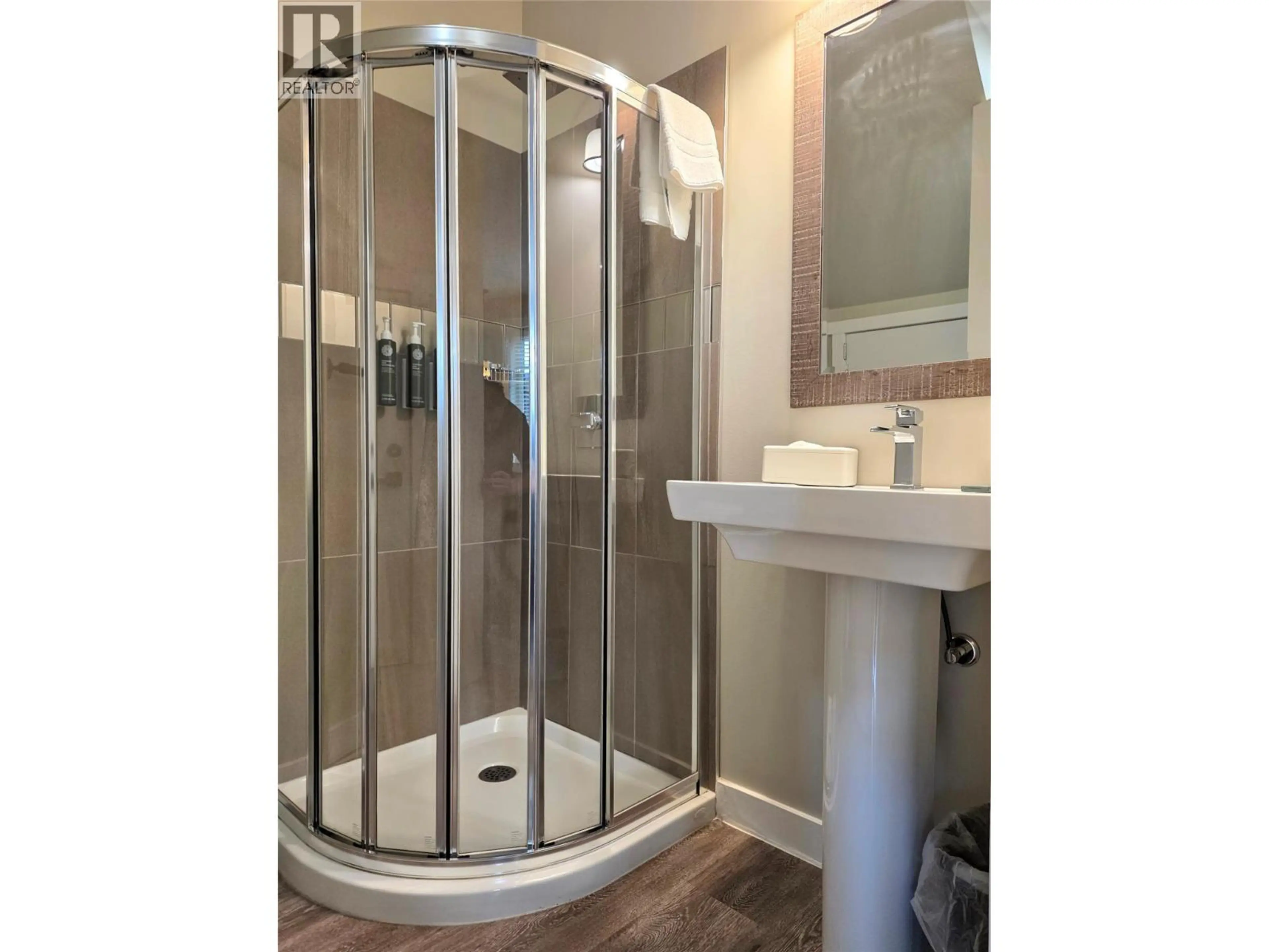 Property at #919 900 BIGHORN BOULEVARD, Radium Hot Springs, BC