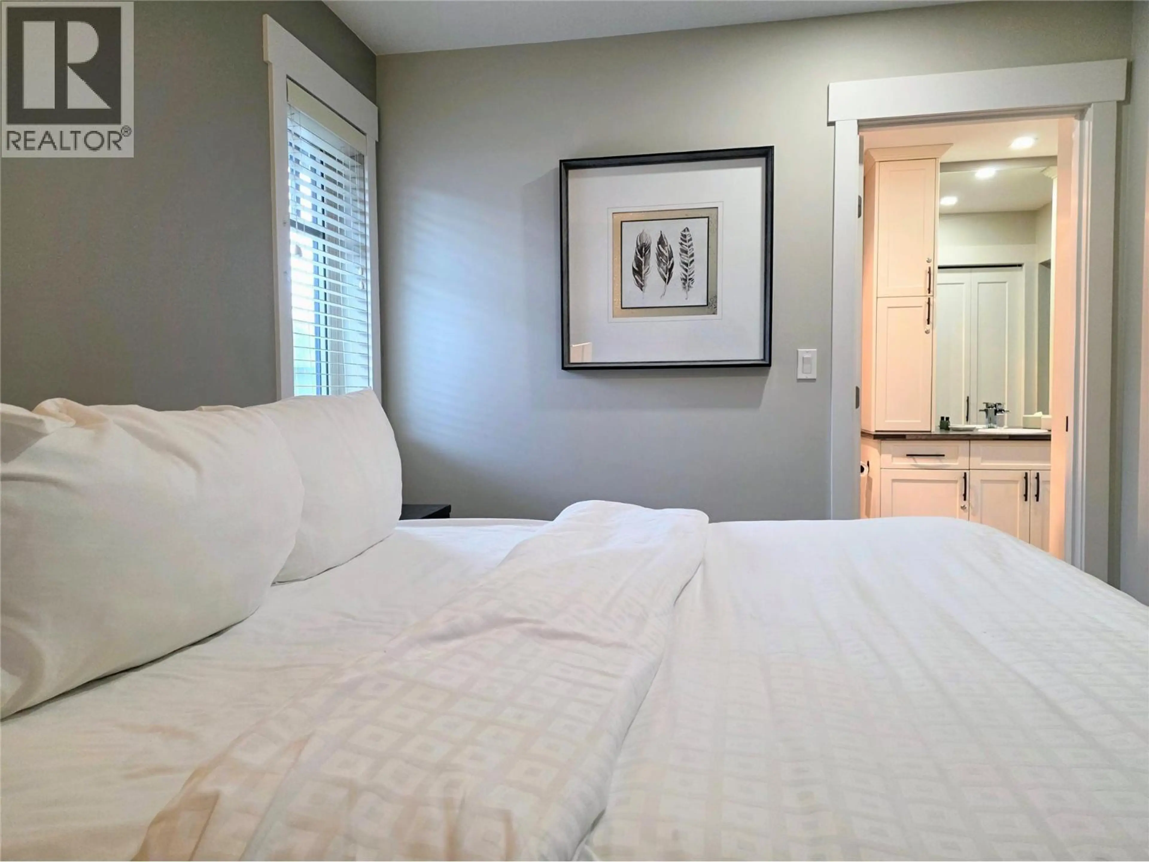 Property at #919 900 BIGHORN BOULEVARD, Radium Hot Springs, BC