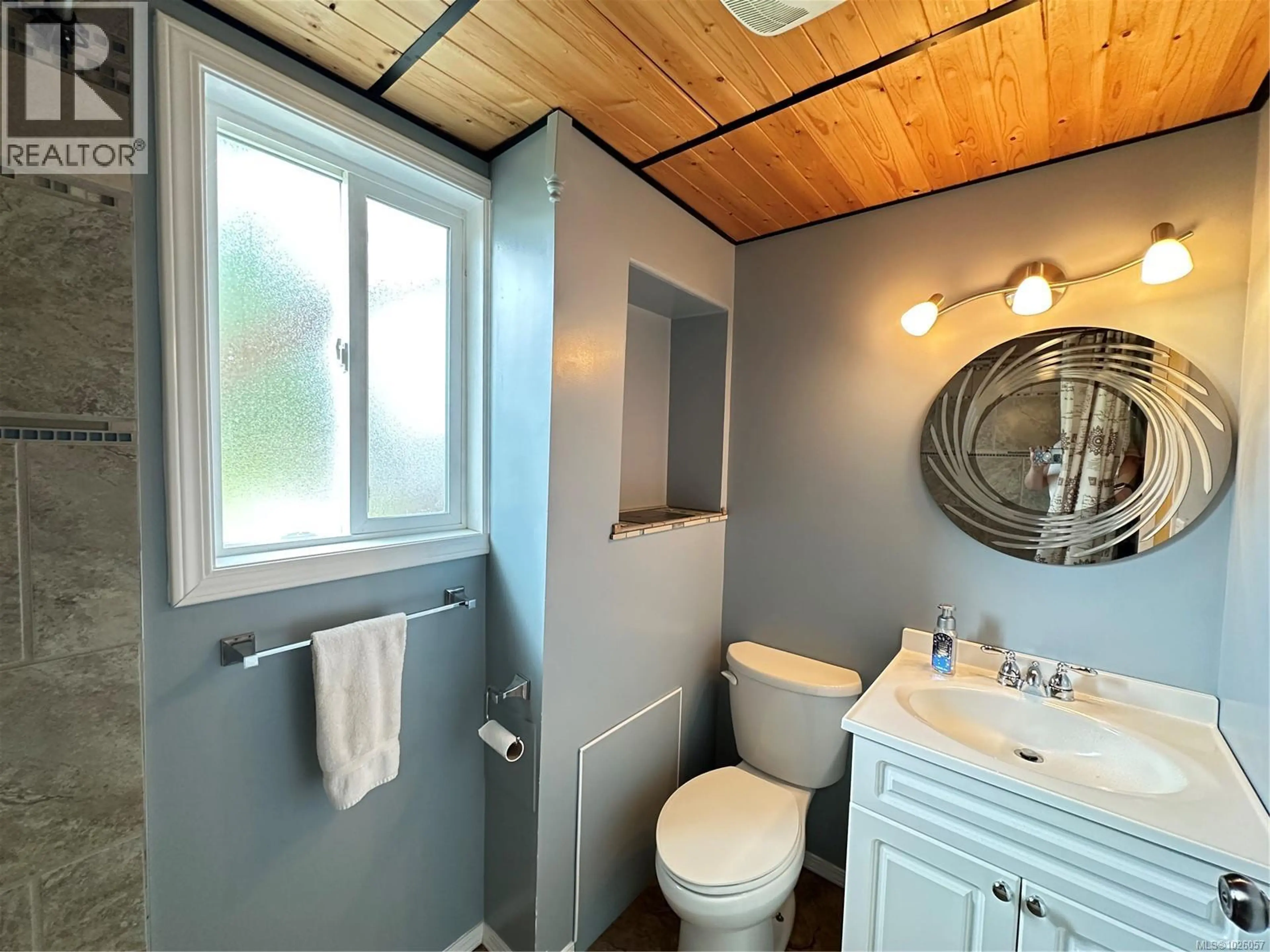 Property at 2365 CATALA PL, Port McNeill, BC