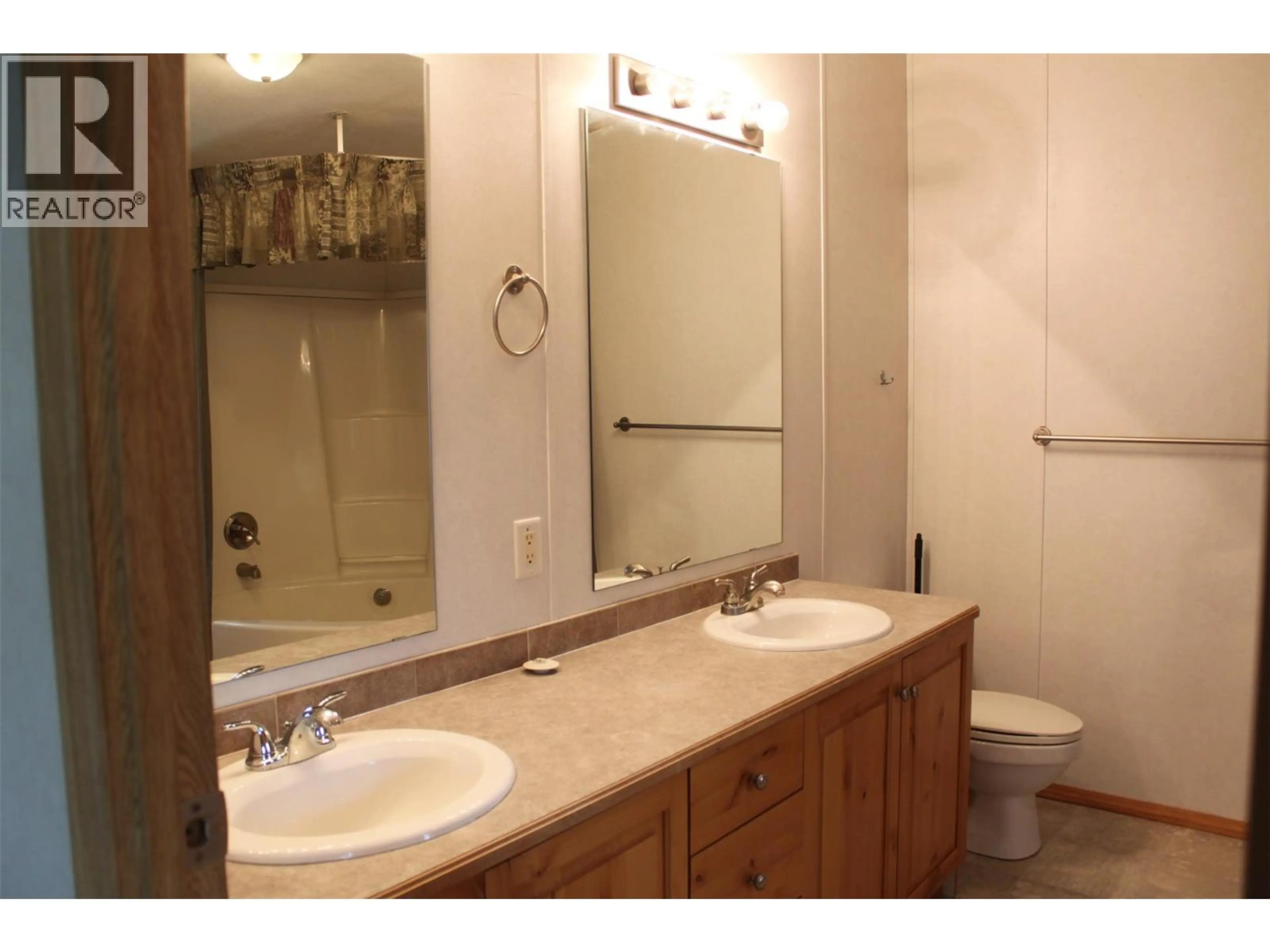 Property at 138 COTSWOLD ROAD, Nakusp, BC