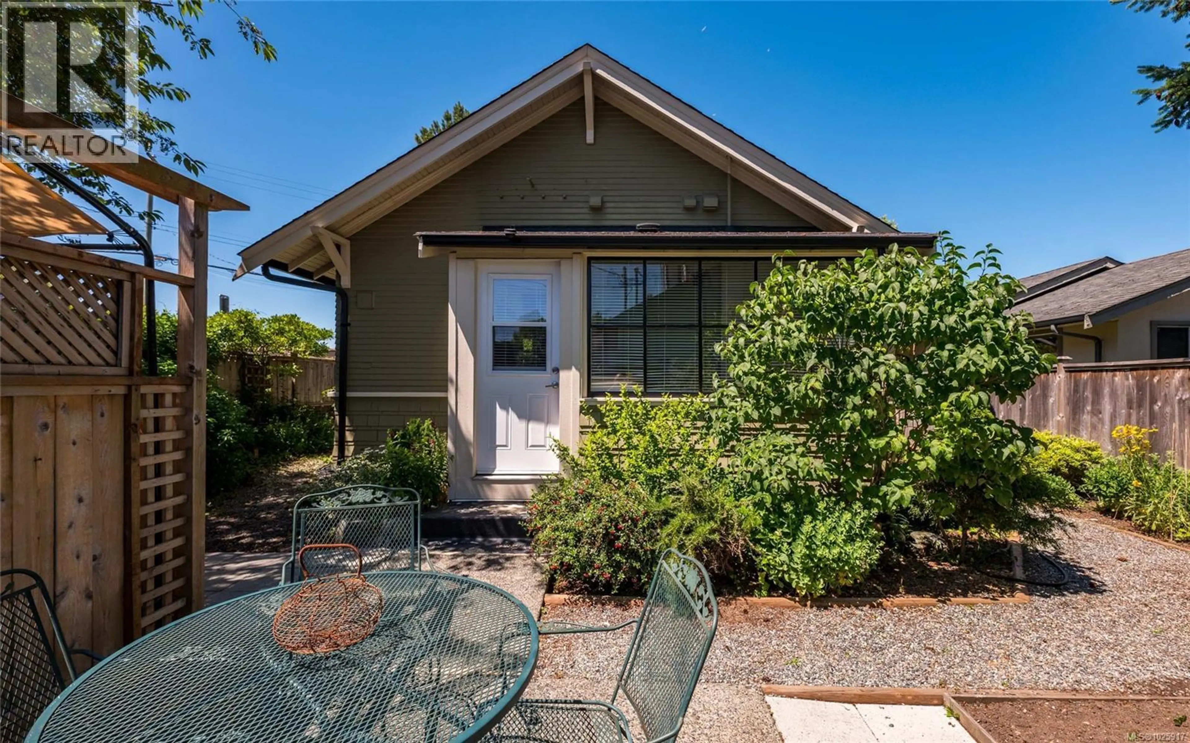 Property at 3033 CEDAR HILL RD, Victoria, BC