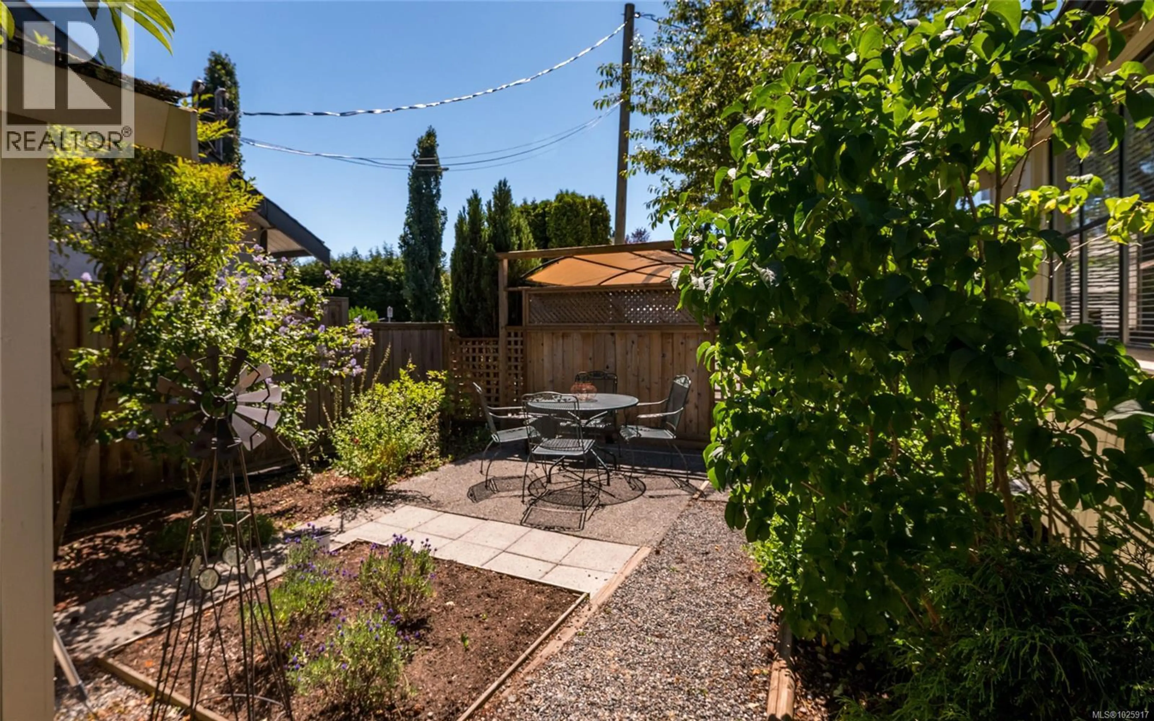 Property at 3033 CEDAR HILL RD, Victoria, BC