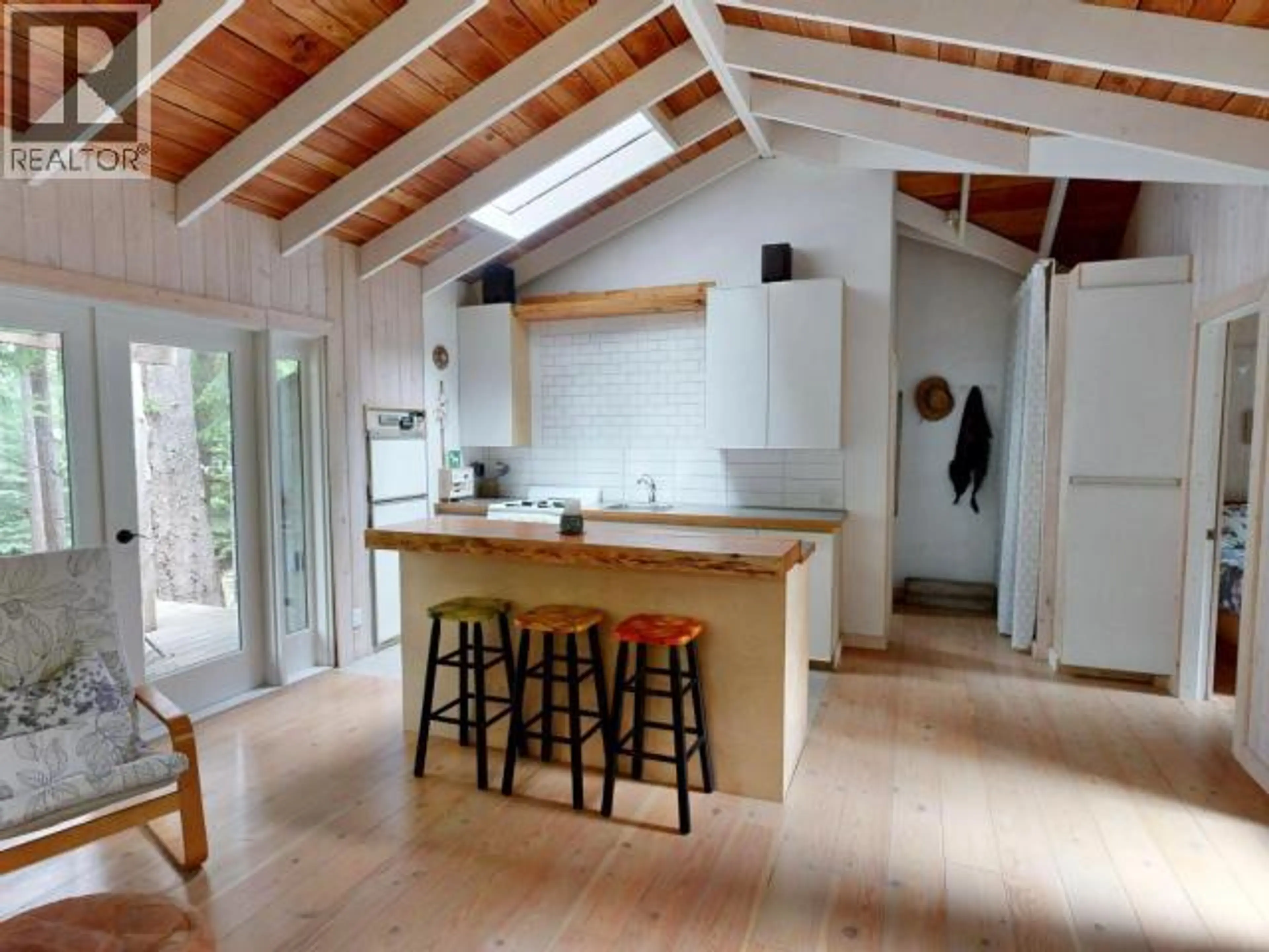 Property at 1847 VANCOUVER BLVD, Savary Island, BC