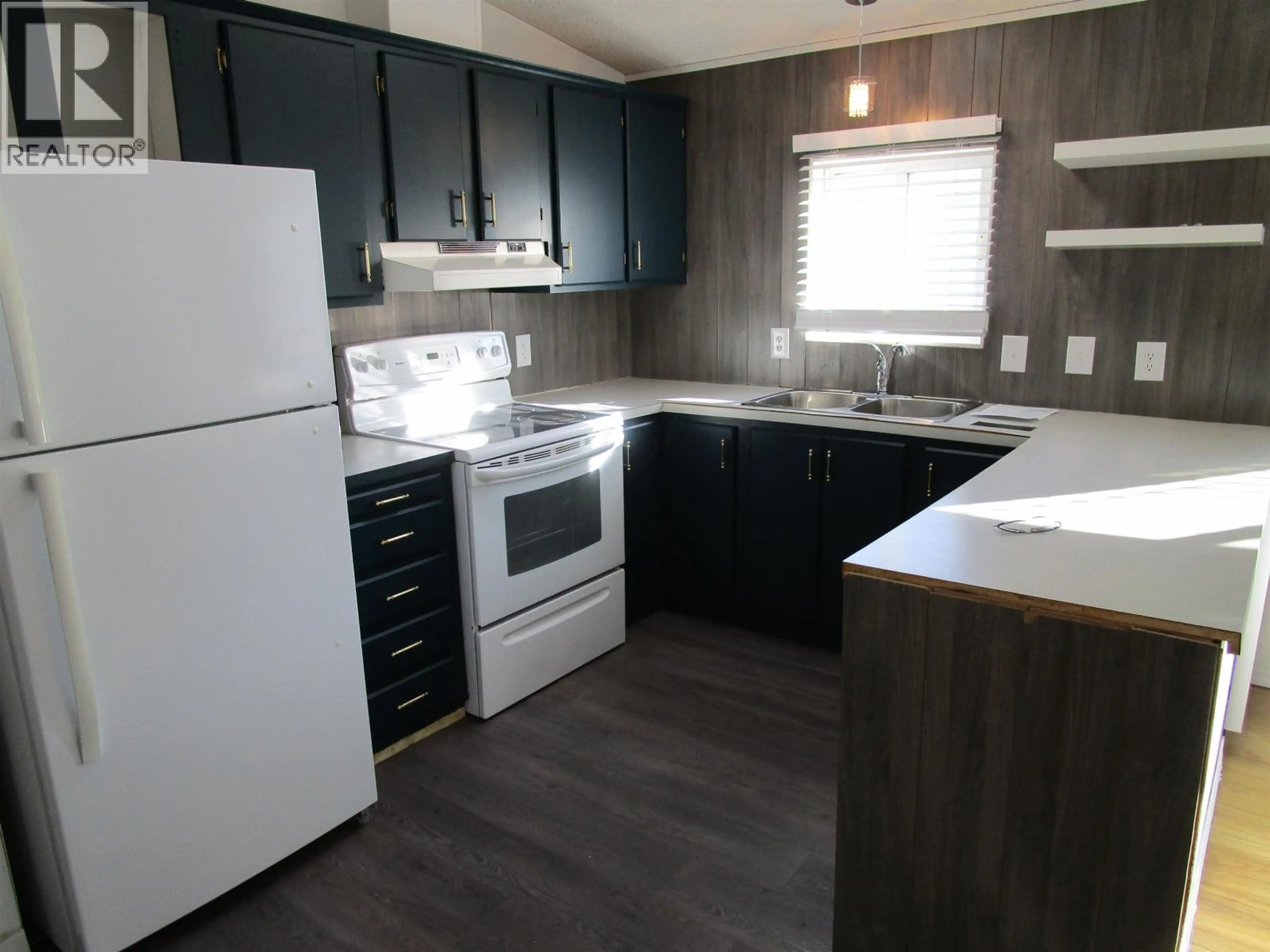 Property at #42 5506 PARK DRIVE, 103 Mile House, BC