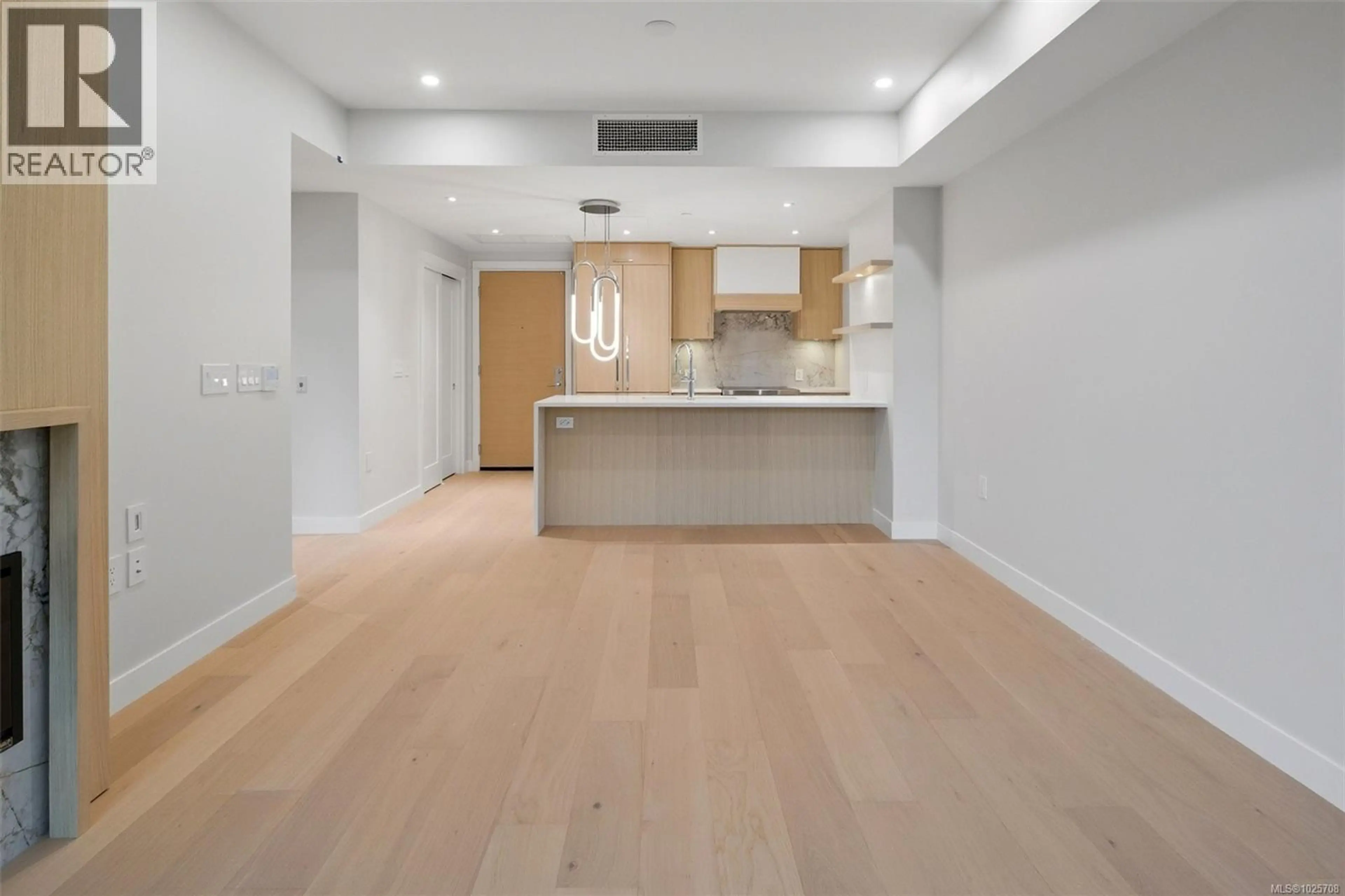 Property at #205 5229 CORDOVA BAY RD, Saanich, BC