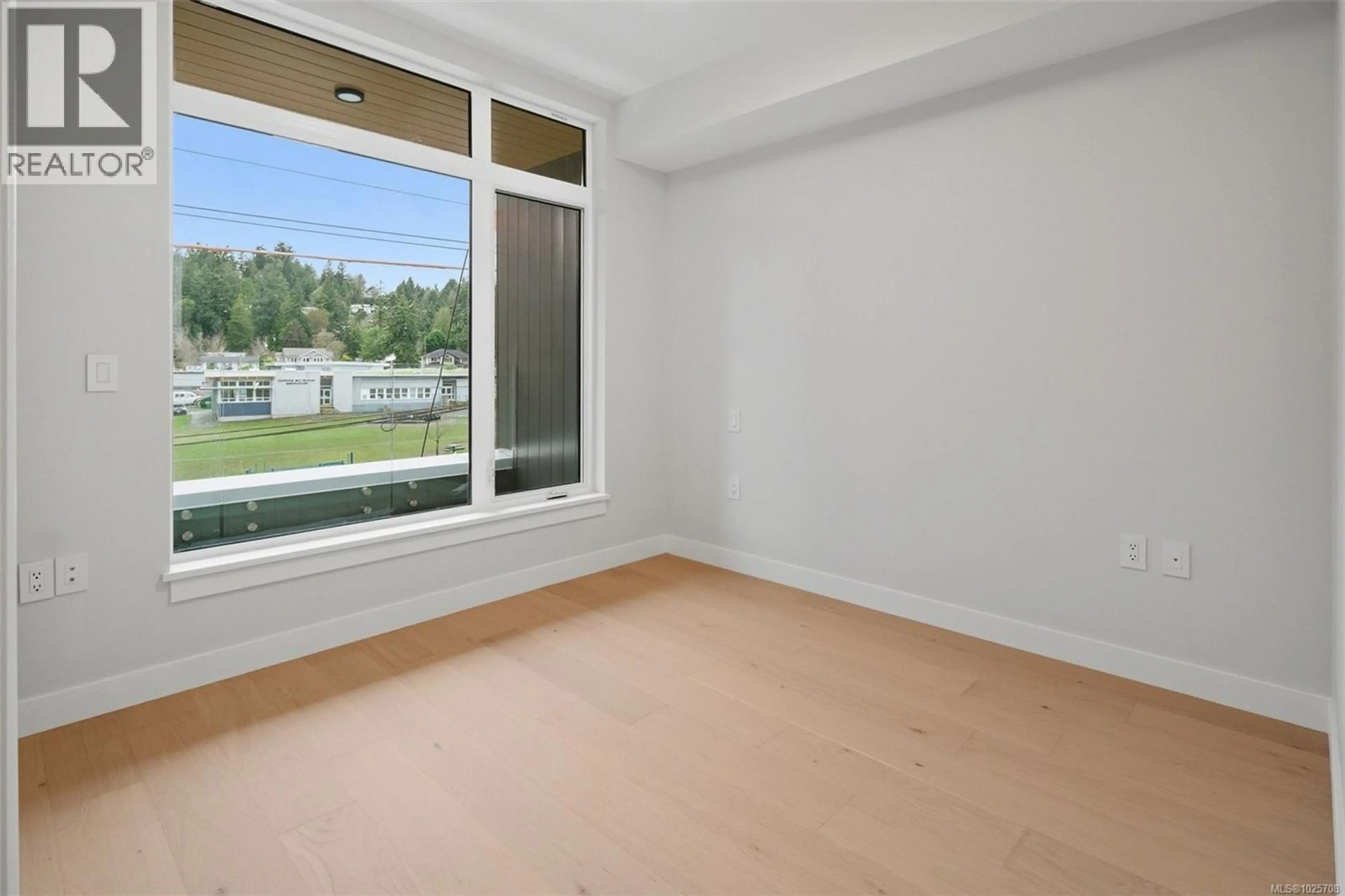 Property at #205 5229 CORDOVA BAY RD, Saanich, BC